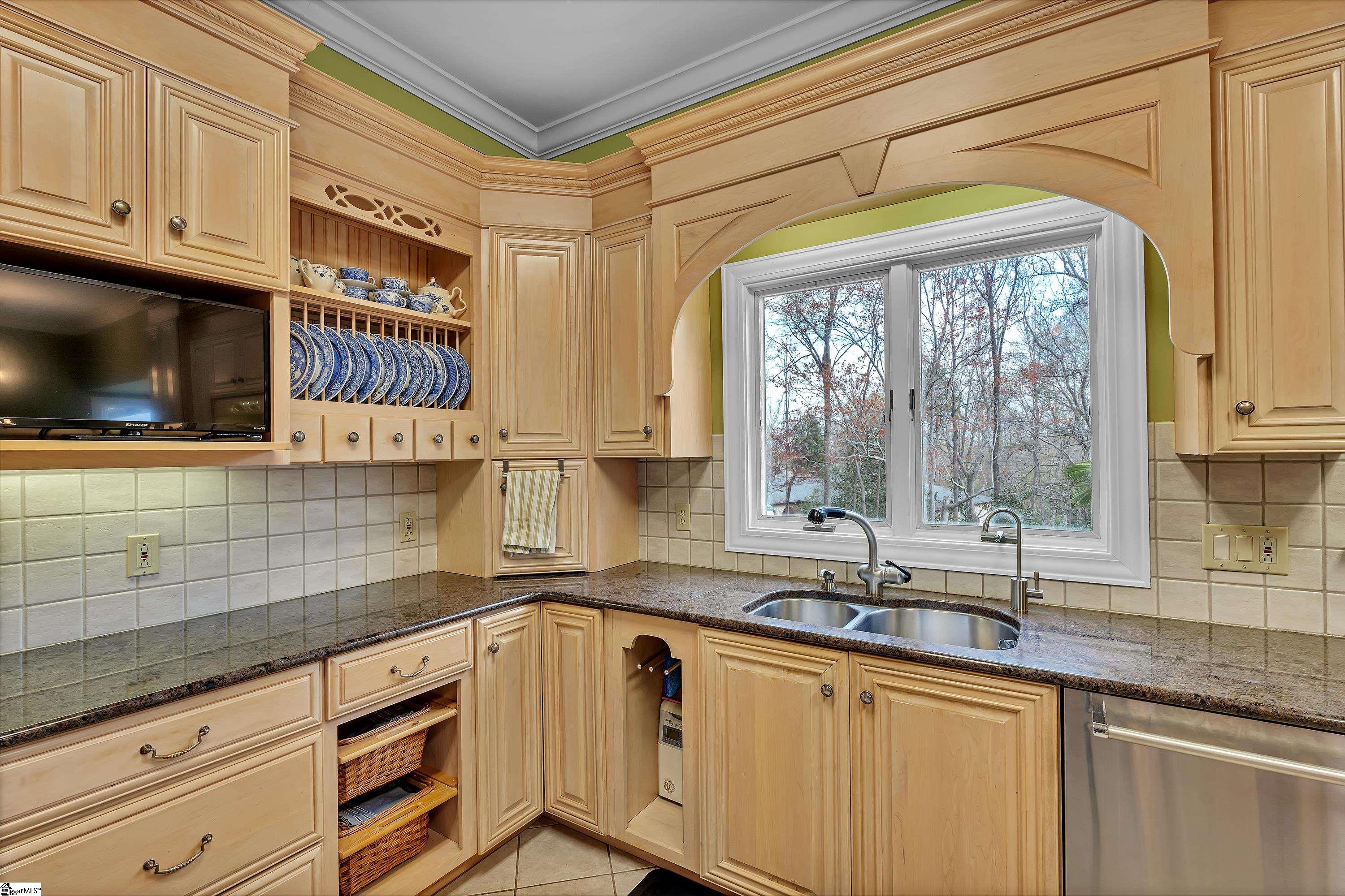 15 Darien Way