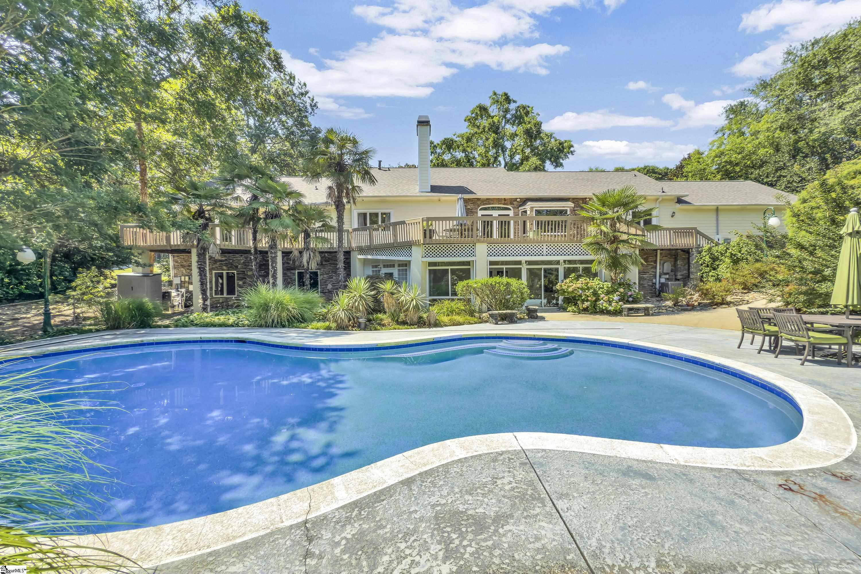 15 Darien Way