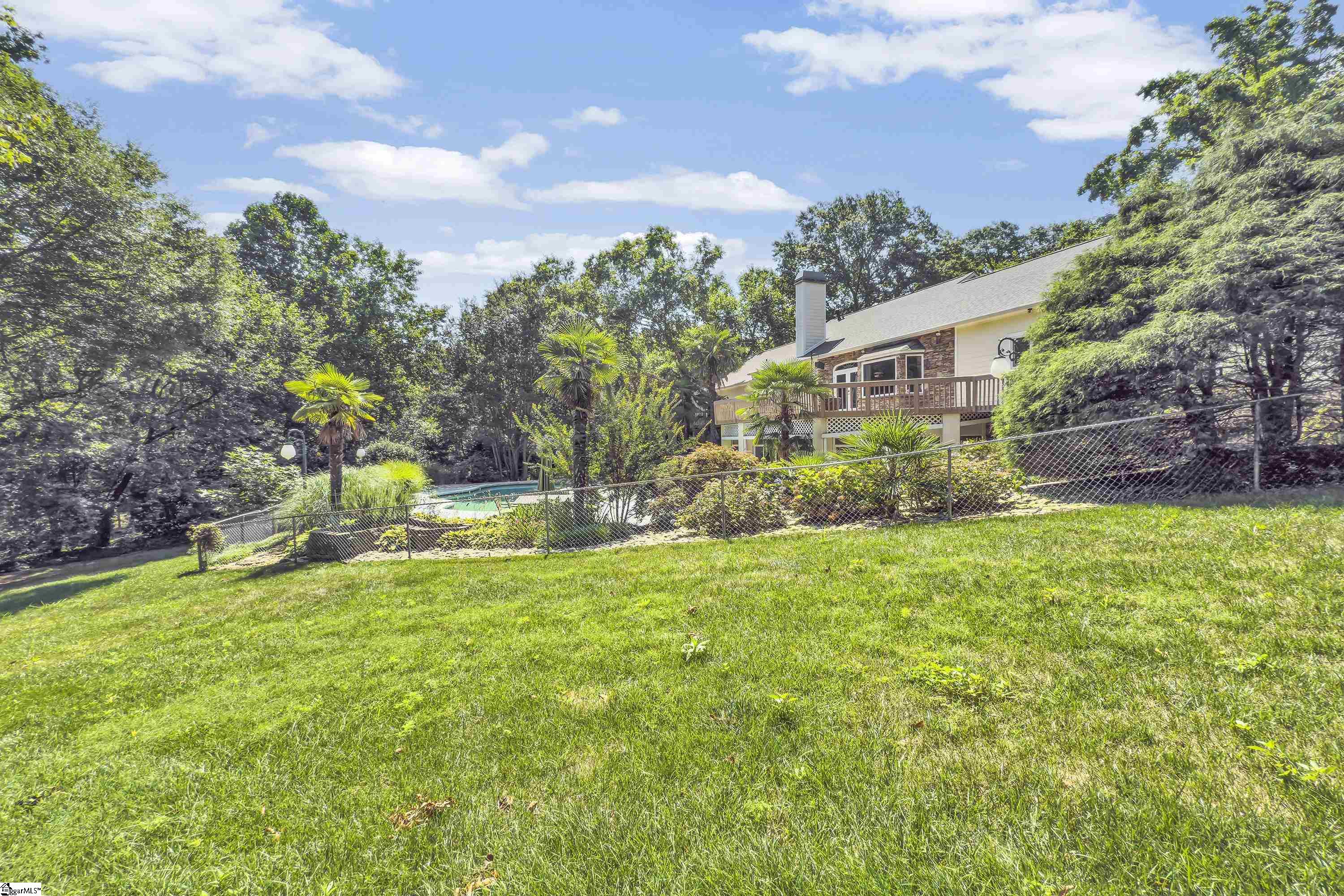 15 Darien Way