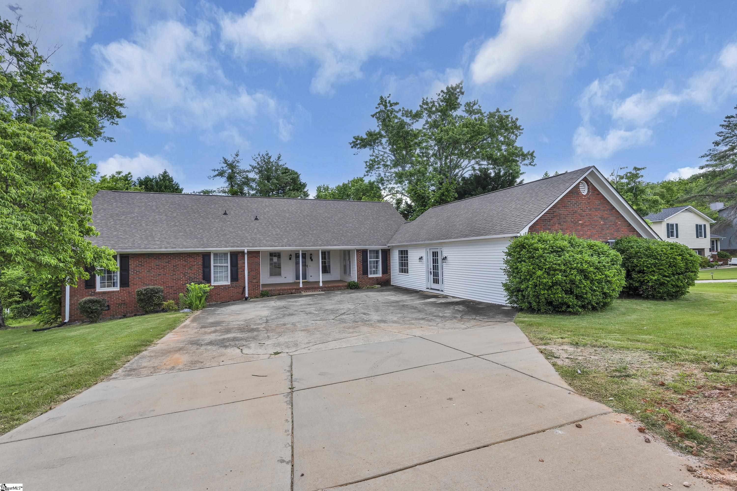 203 Roper Mountain Rd Extension