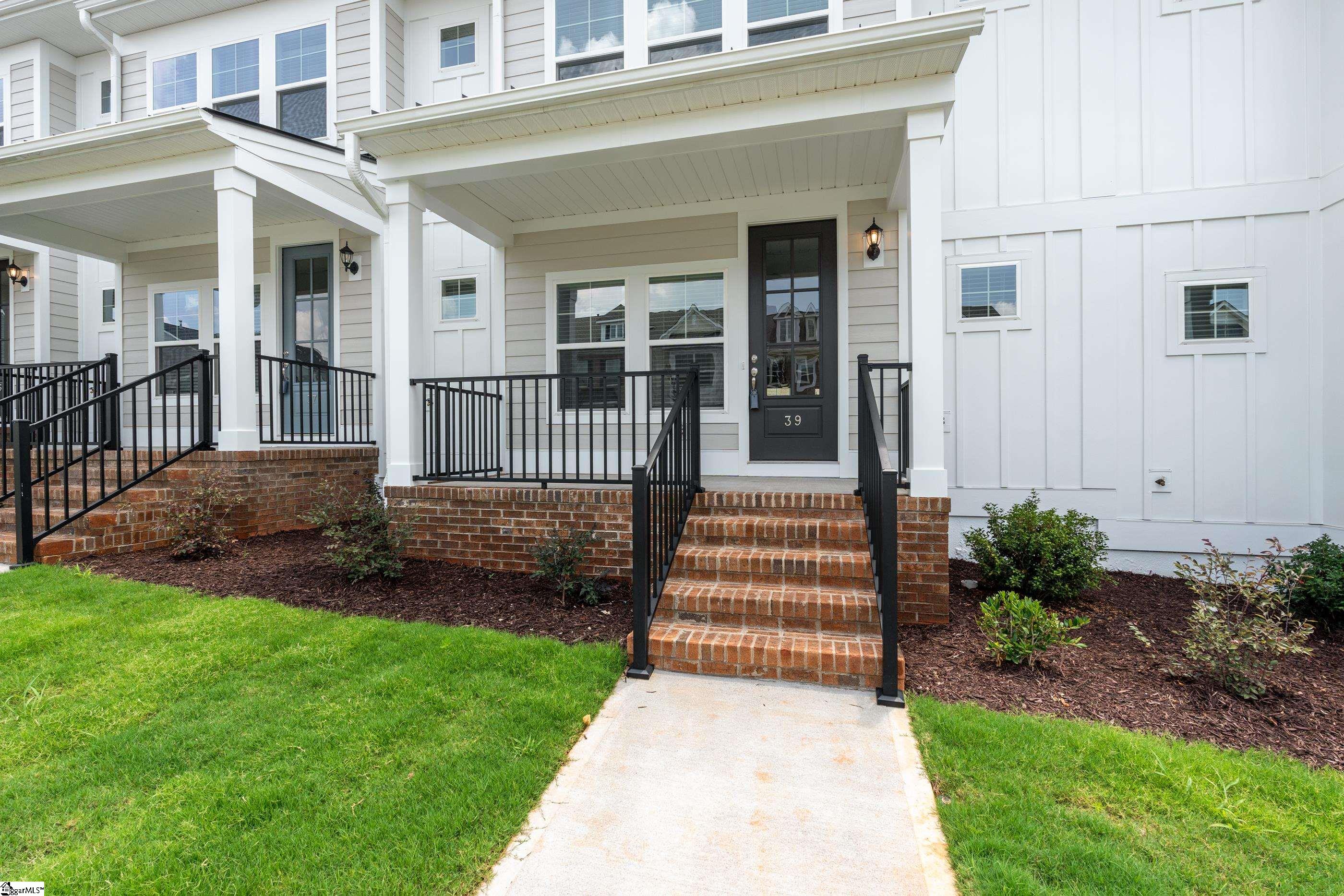 39 Leander Drive
