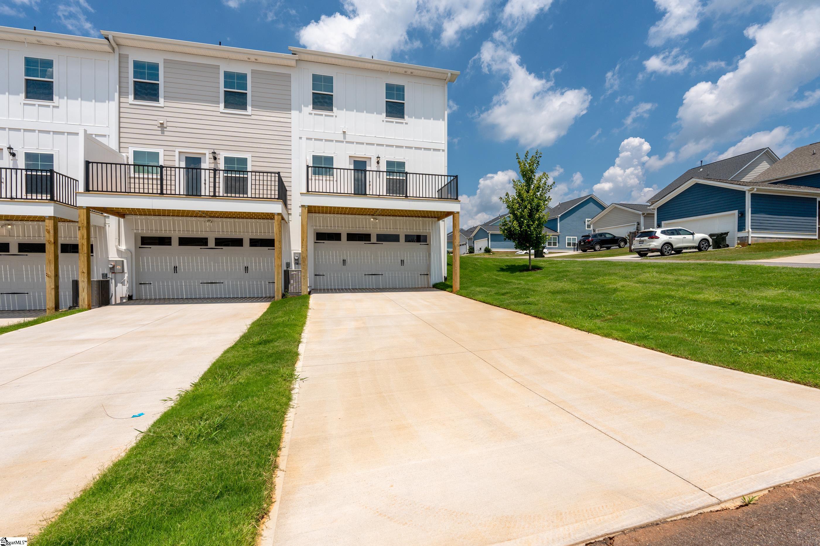 33 Leander Drive