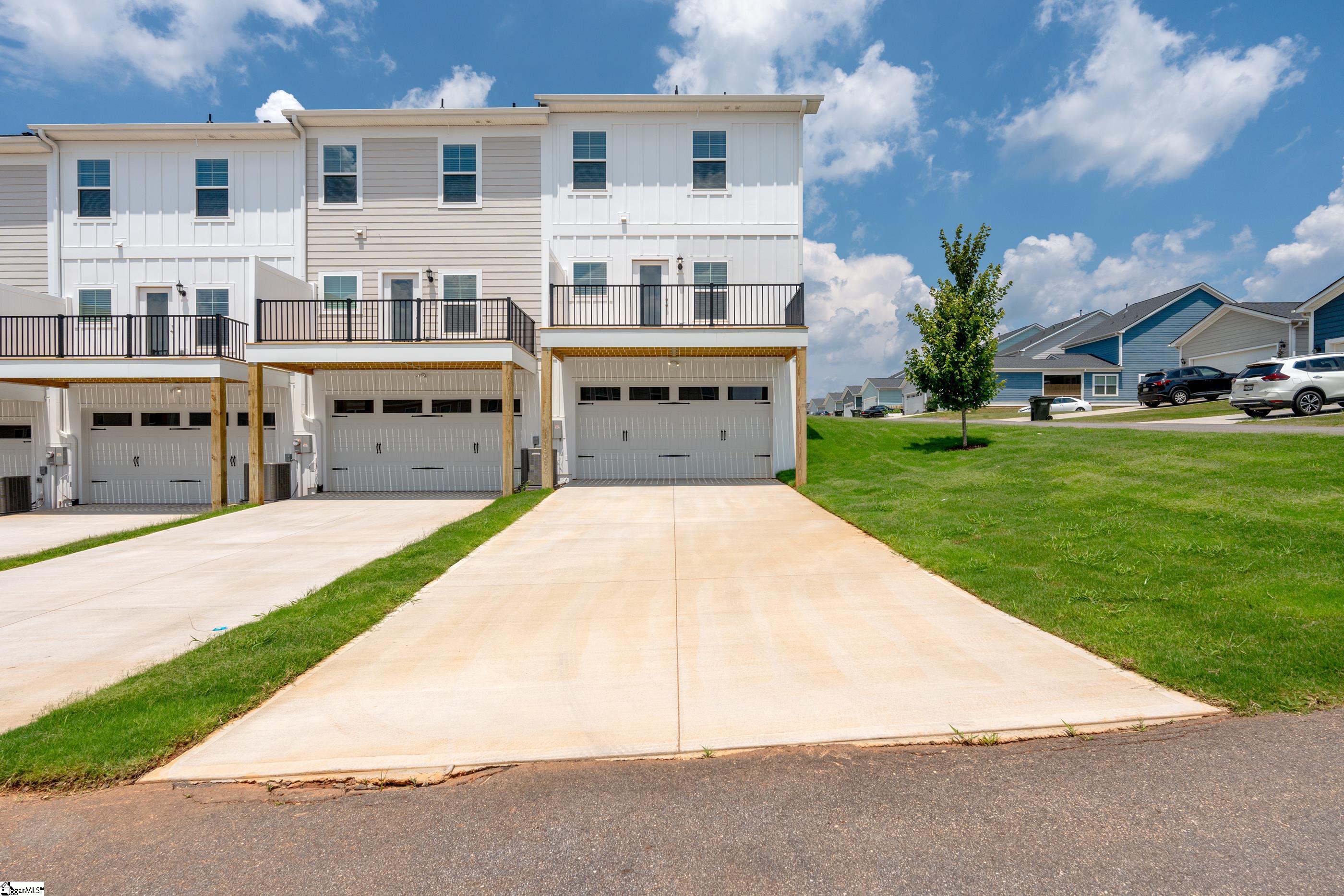 33 Leander Drive