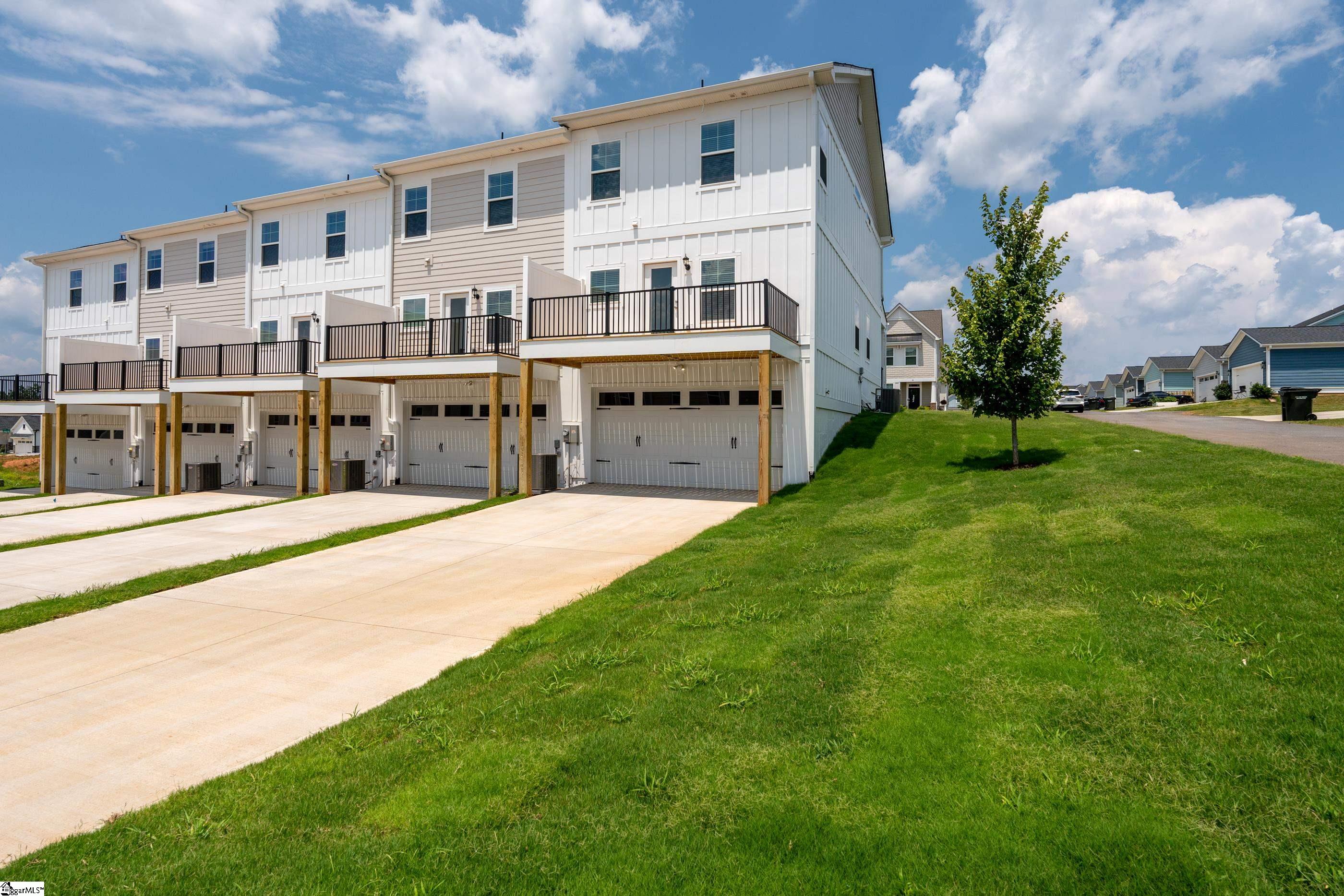 33 Leander Drive