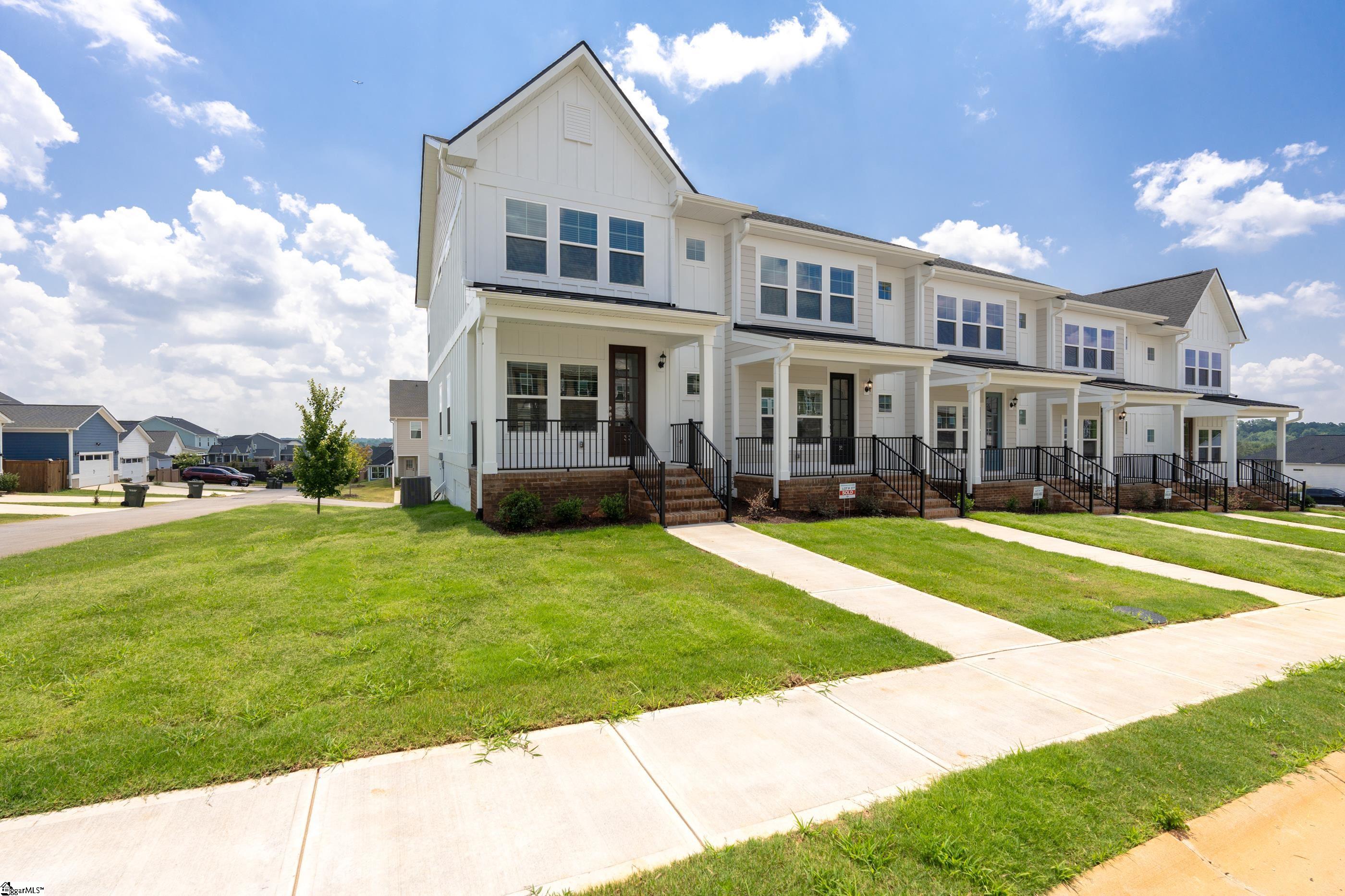 33 Leander Drive