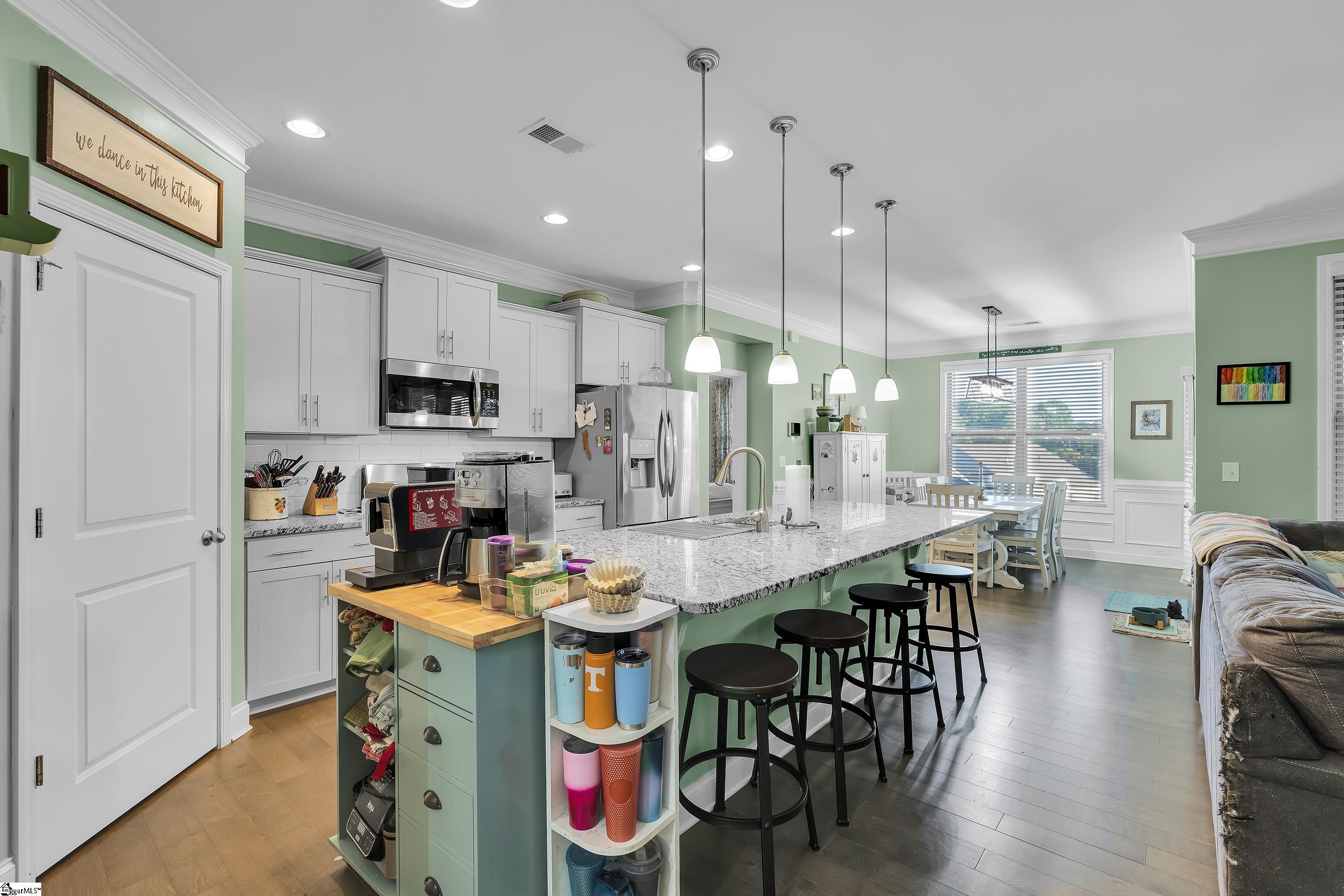 878 Deepwood Court