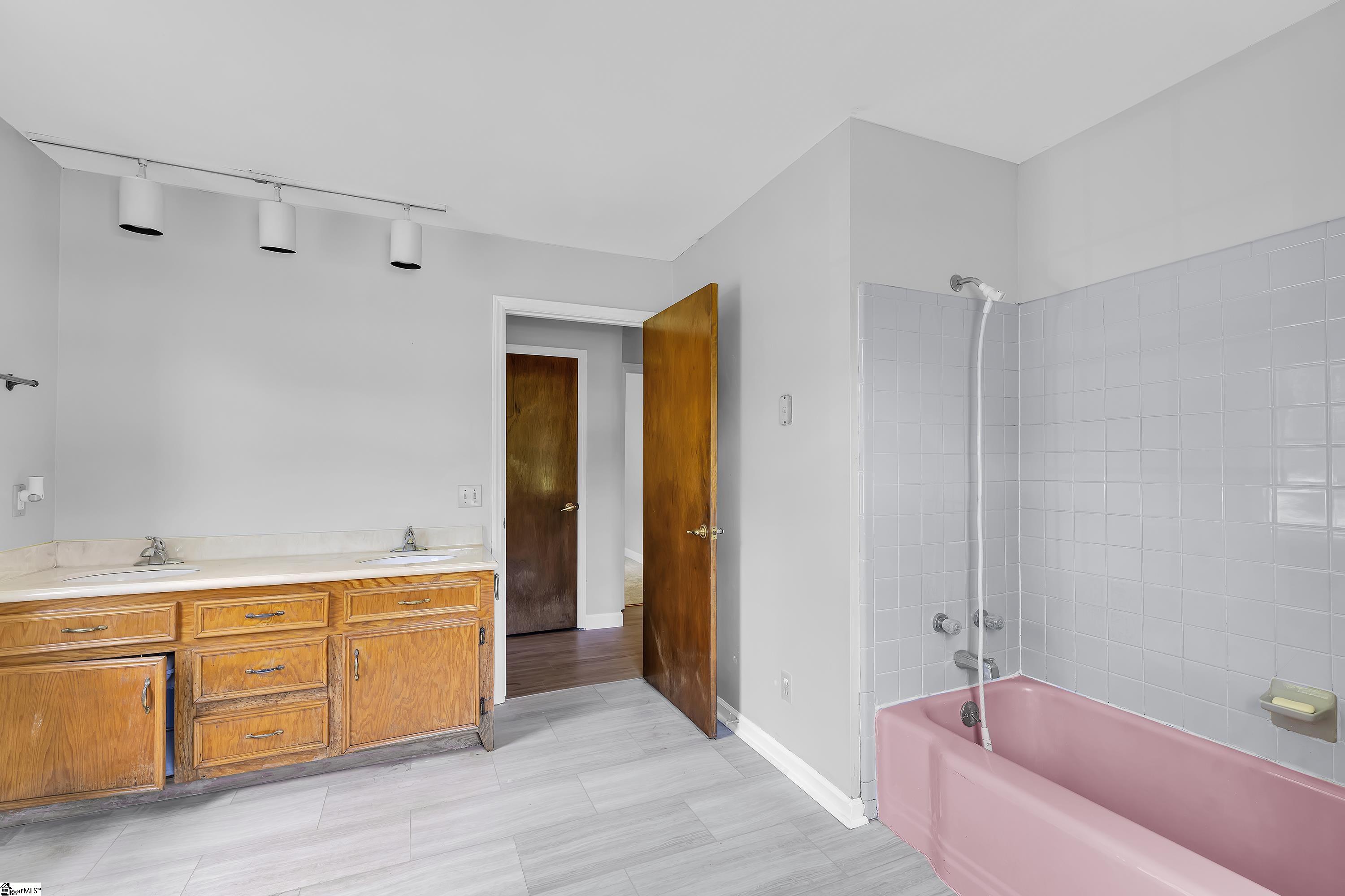 23 Riverview Circle