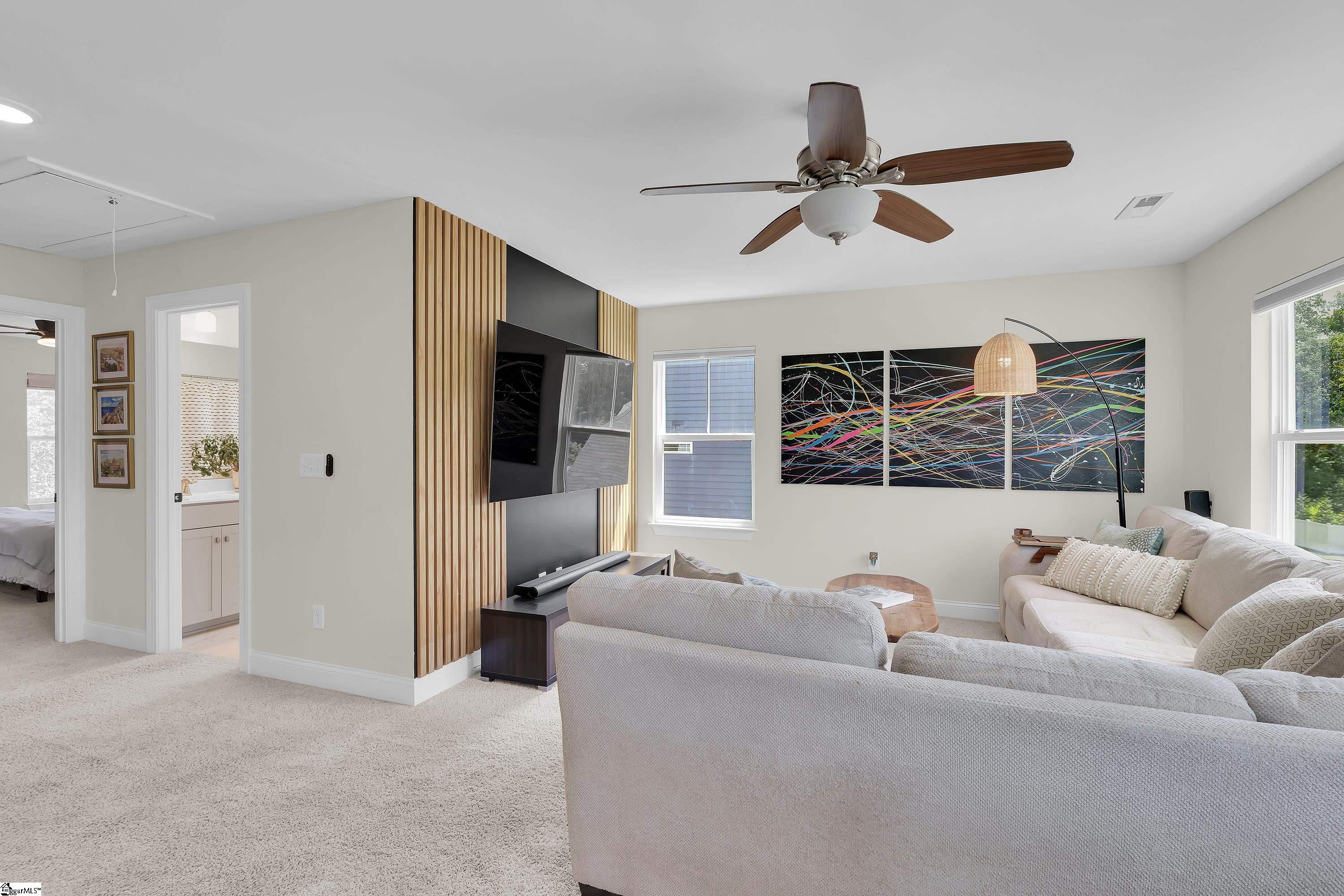 5 Foxbourne Way