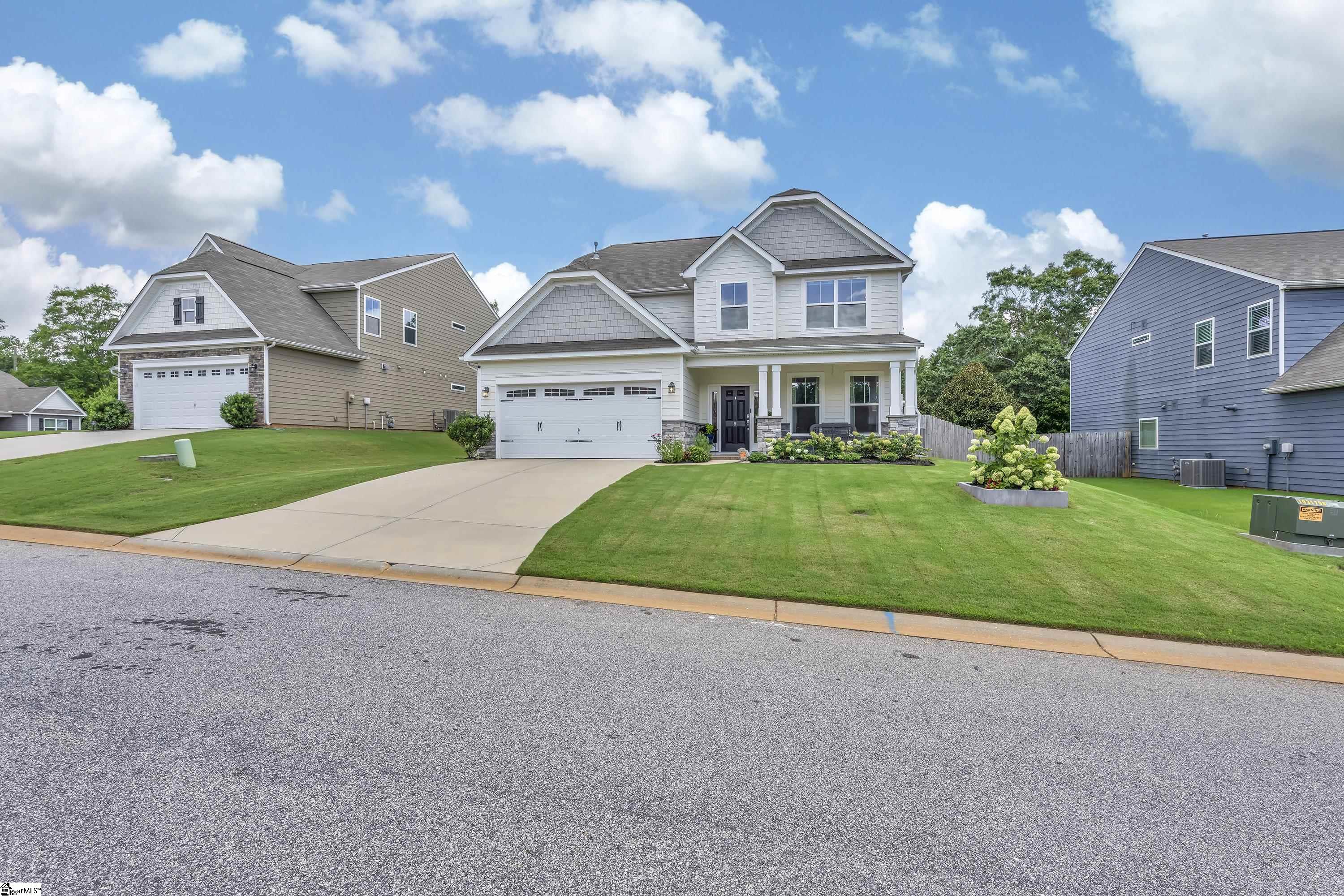 5 Foxbourne Way