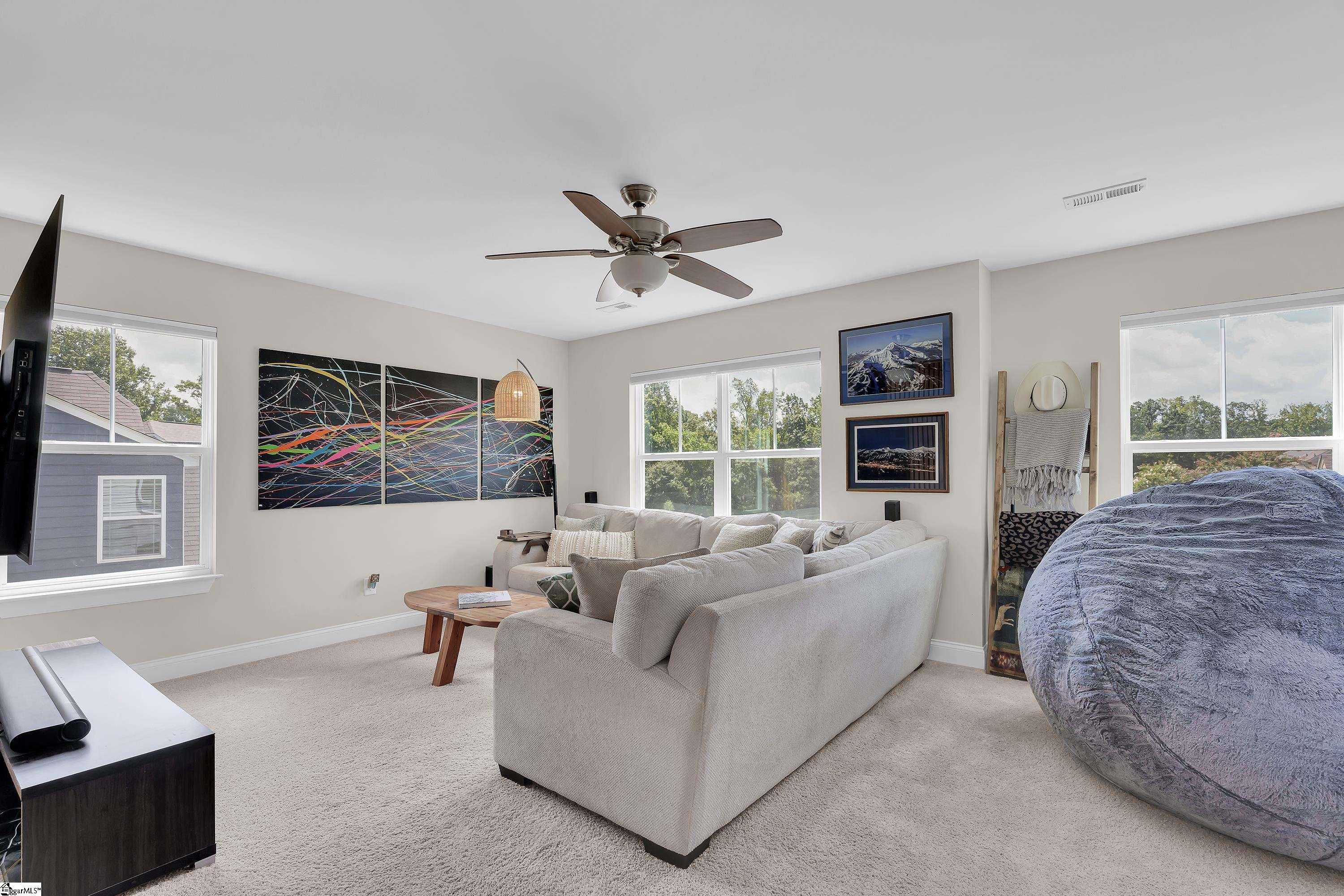 5 Foxbourne Way