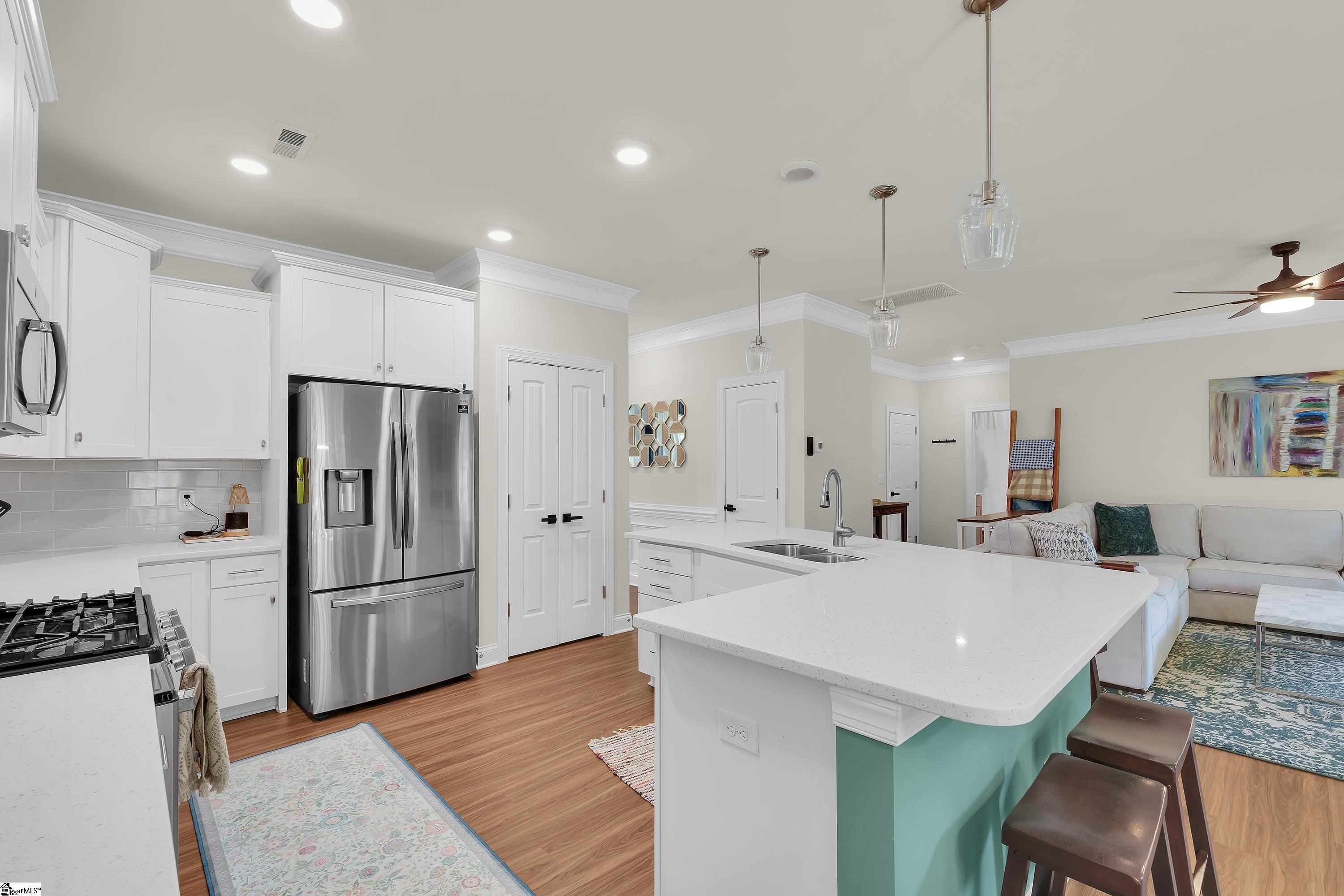 5 Foxbourne Way