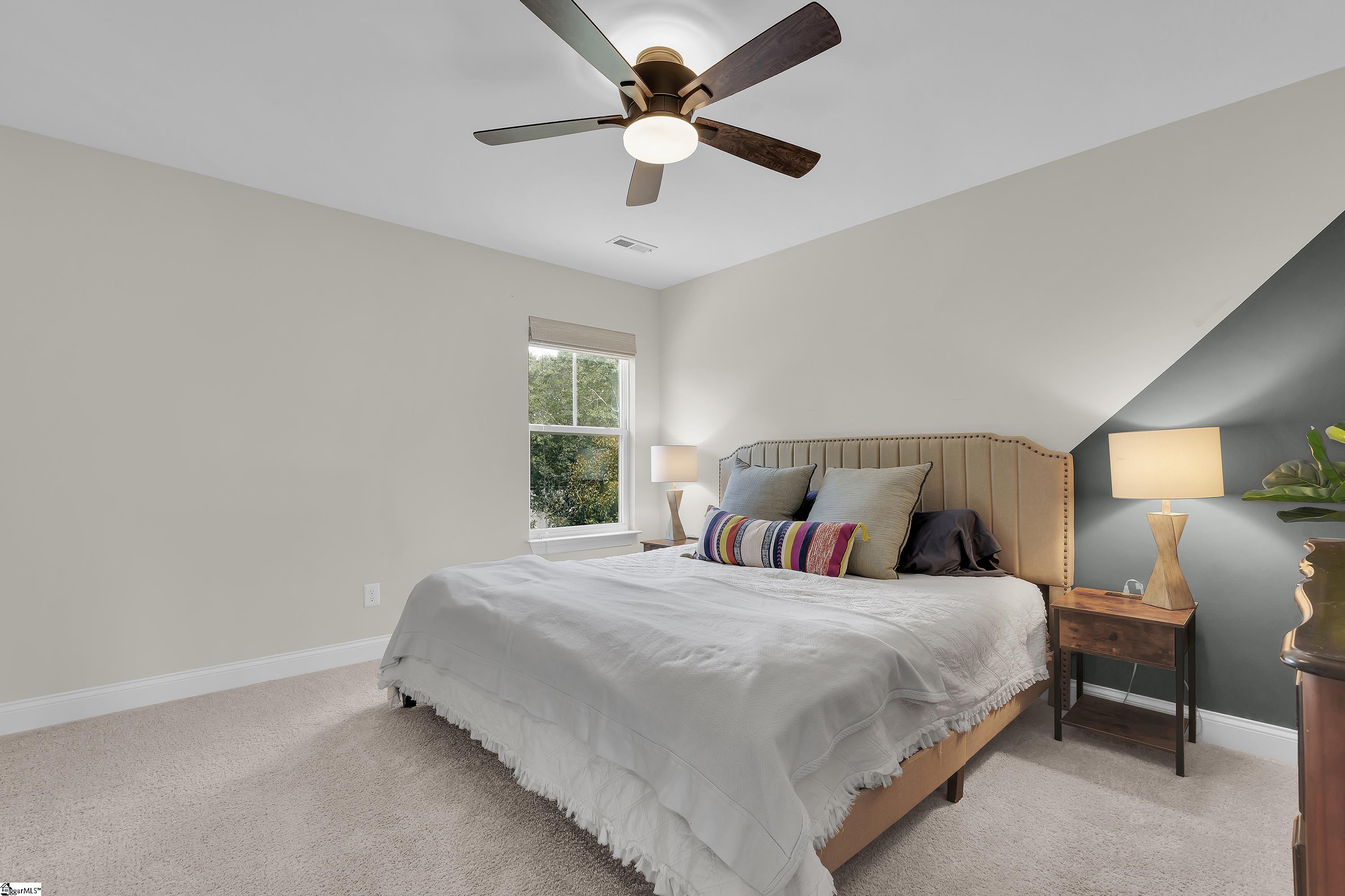 5 Foxbourne Way