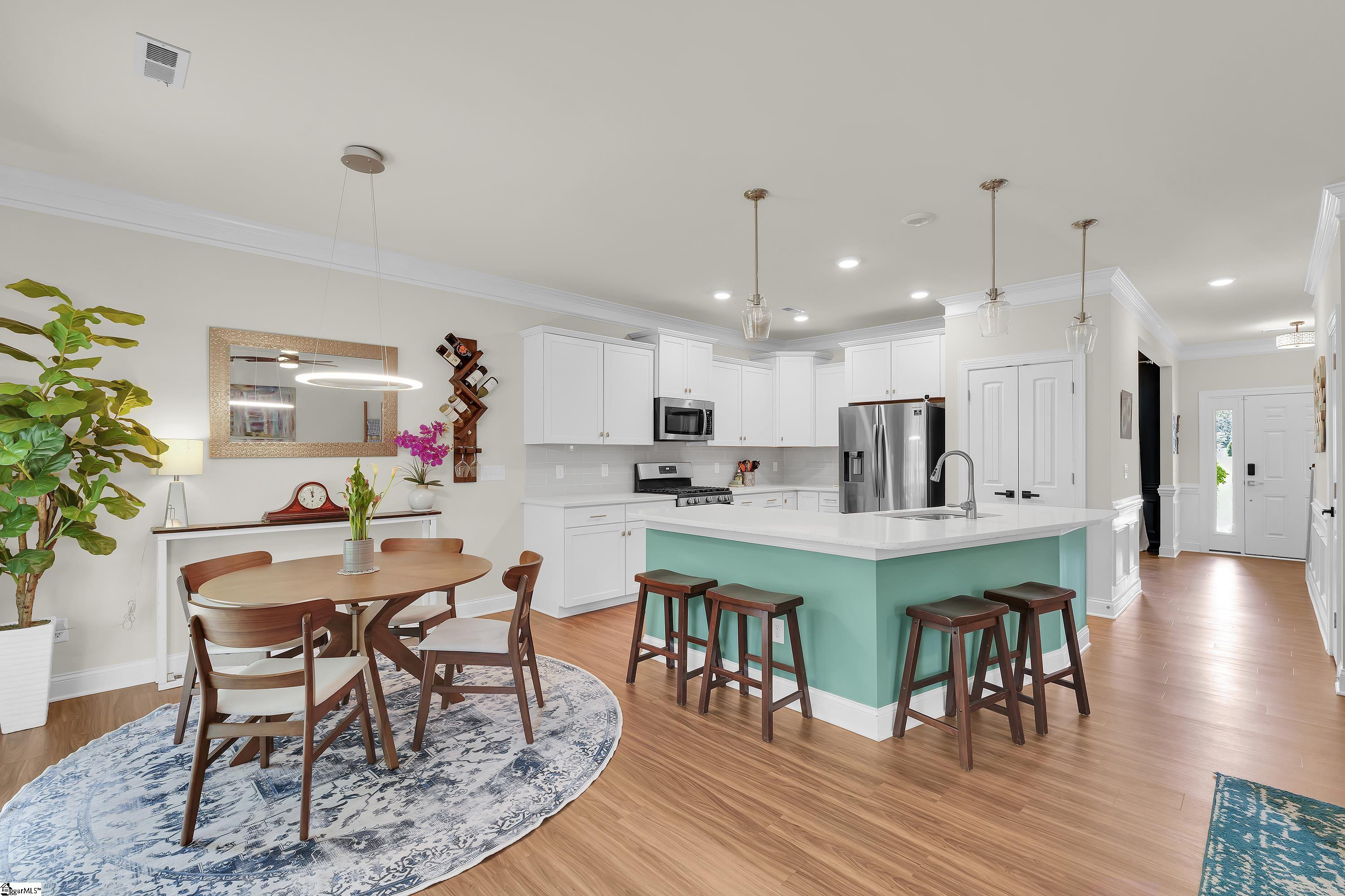5 Foxbourne Way