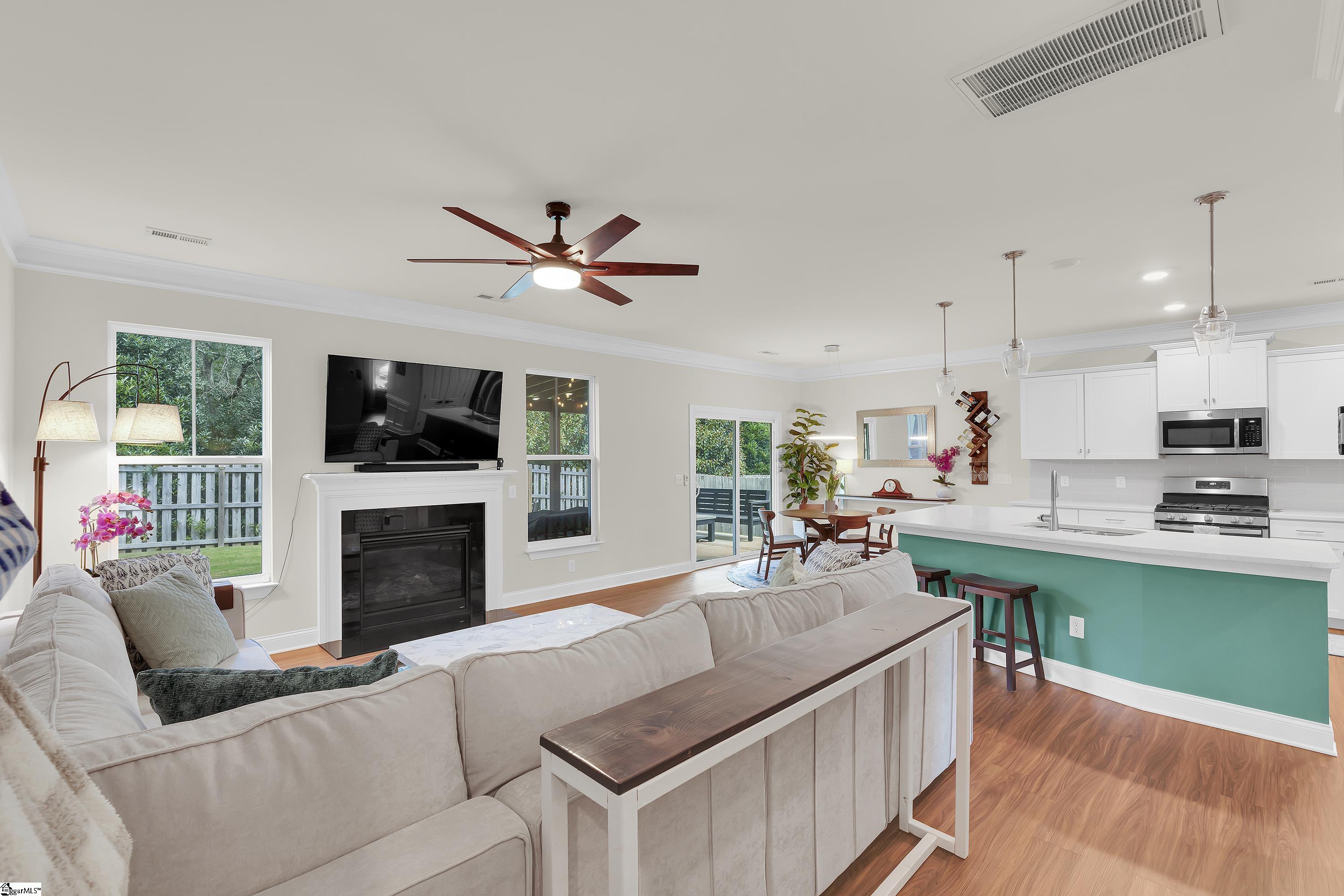 5 Foxbourne Way