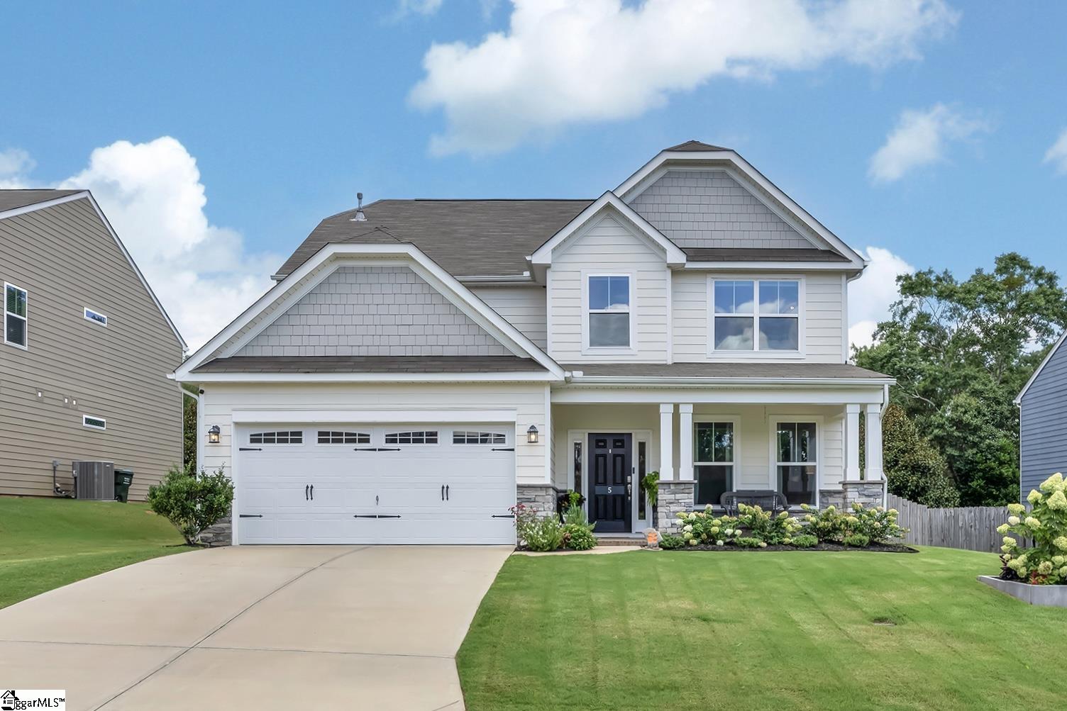 5 Foxbourne Way