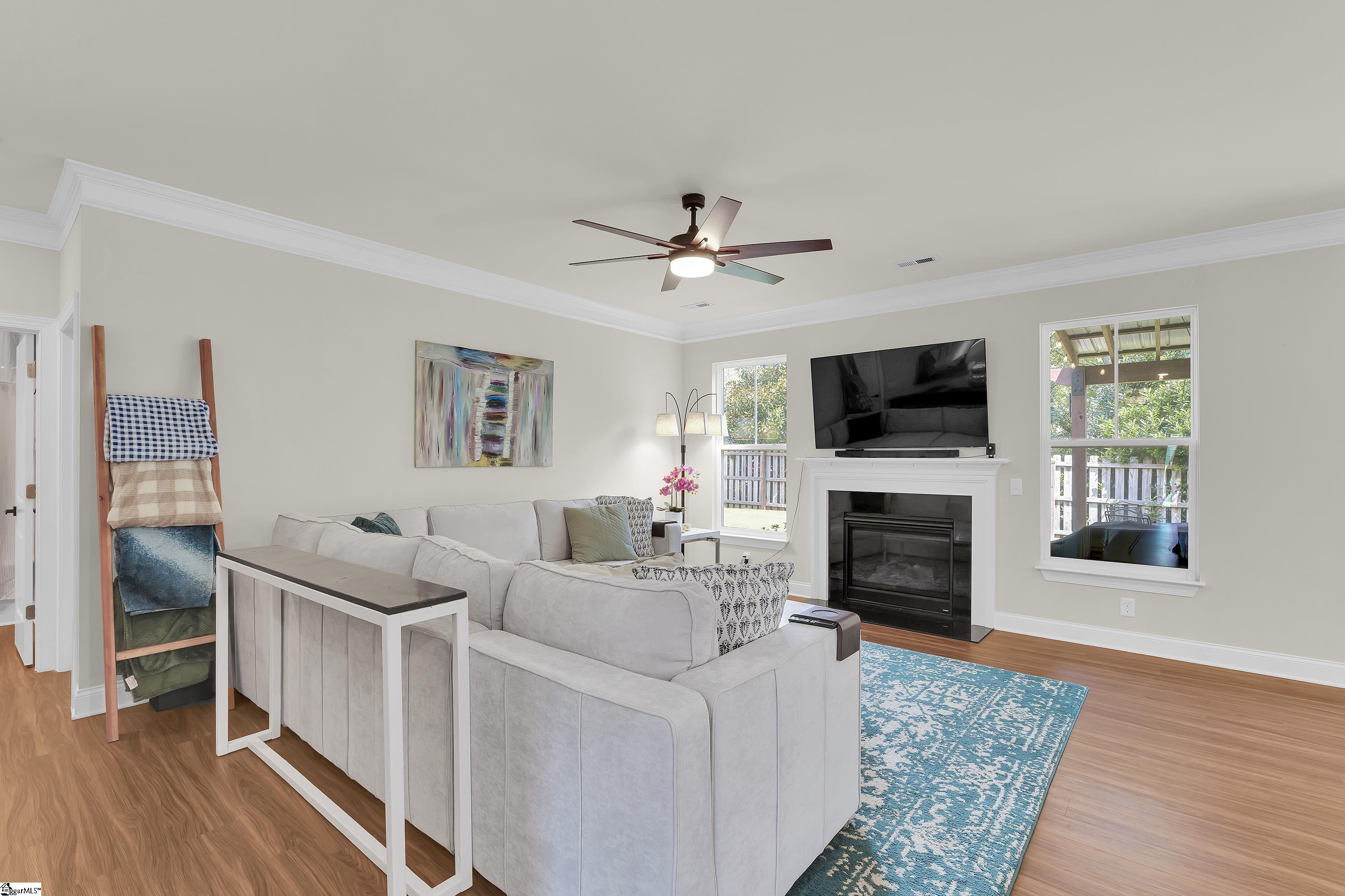 5 Foxbourne Way