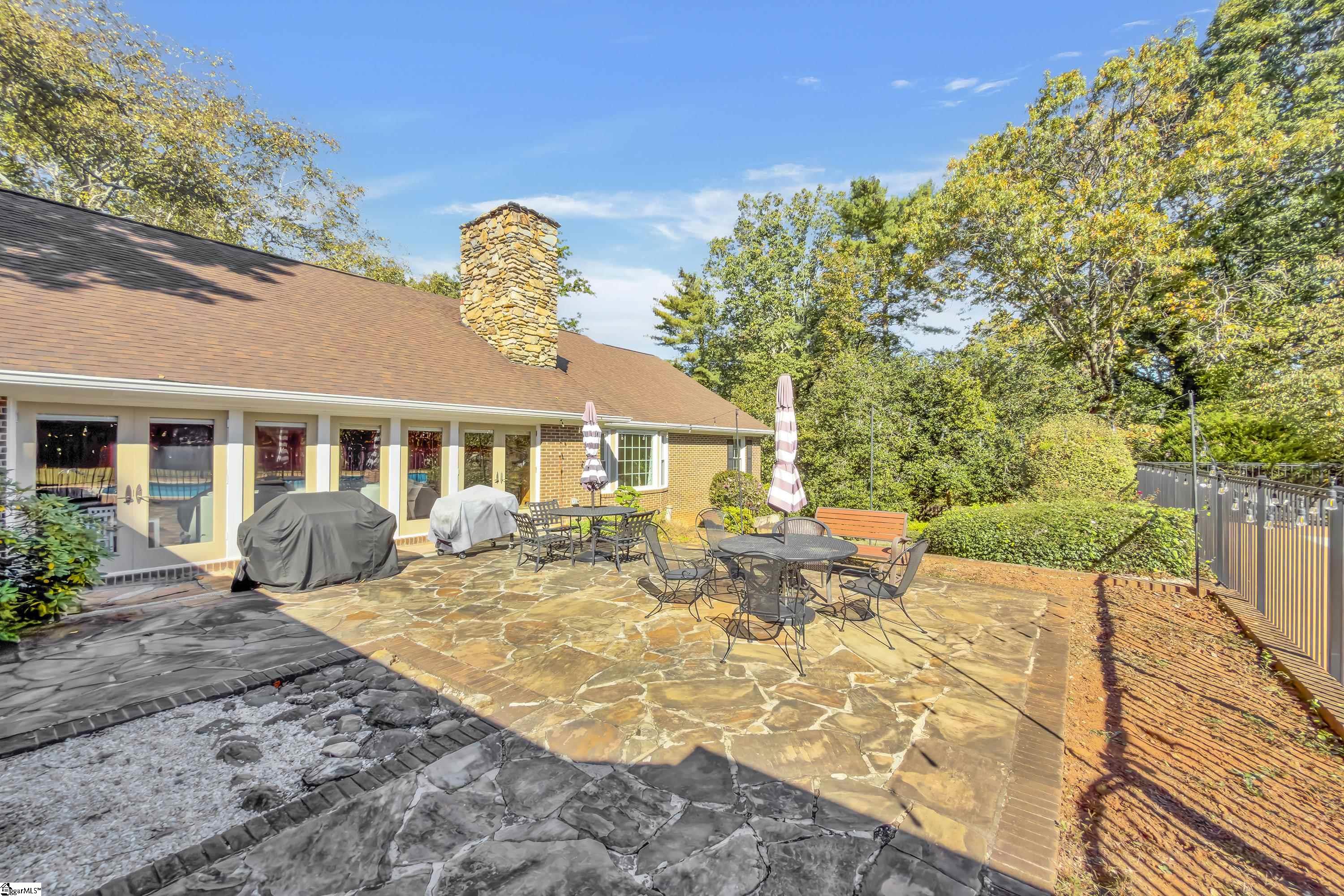 102 Graystone Road, Greenville