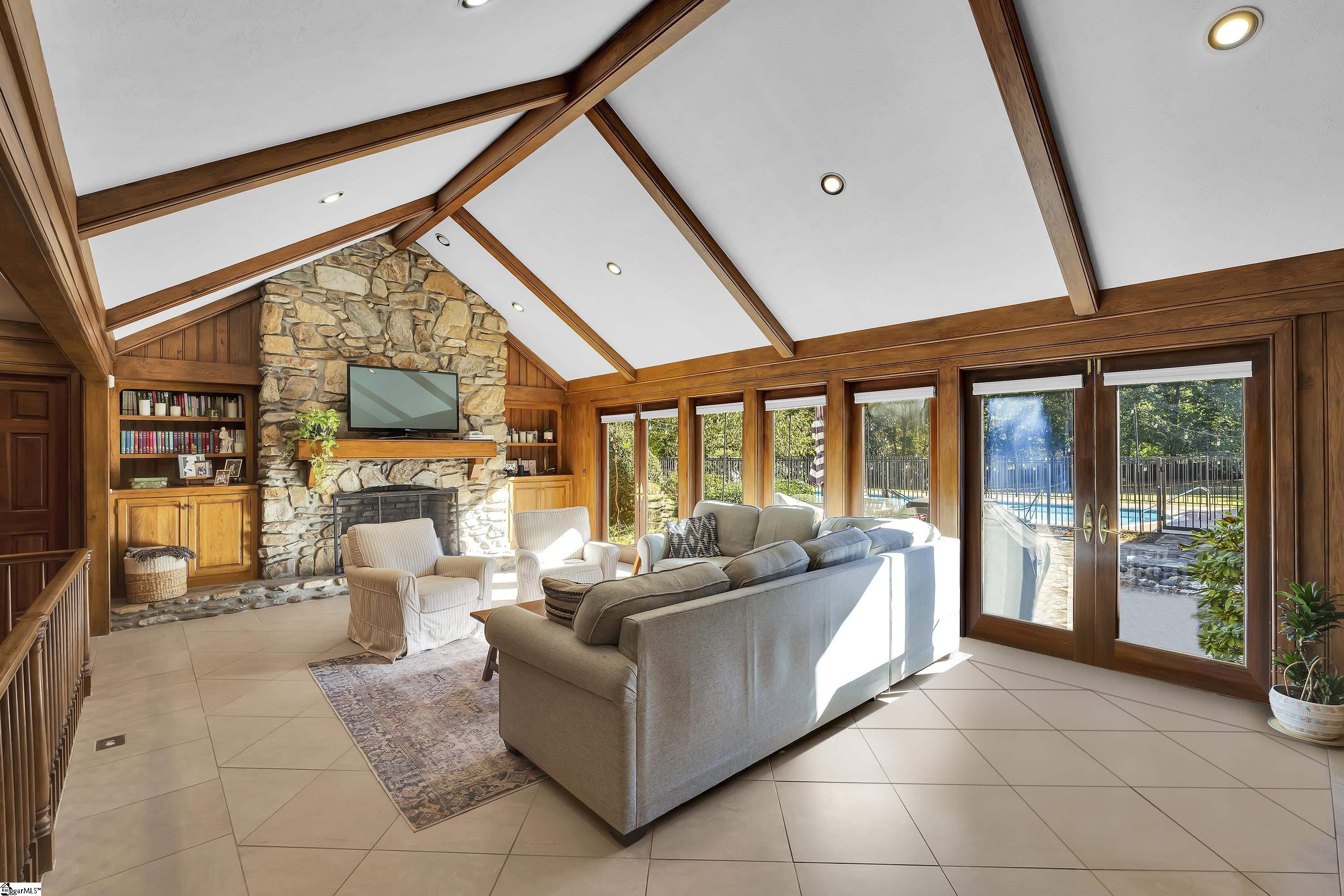102 Graystone Road, Greenville