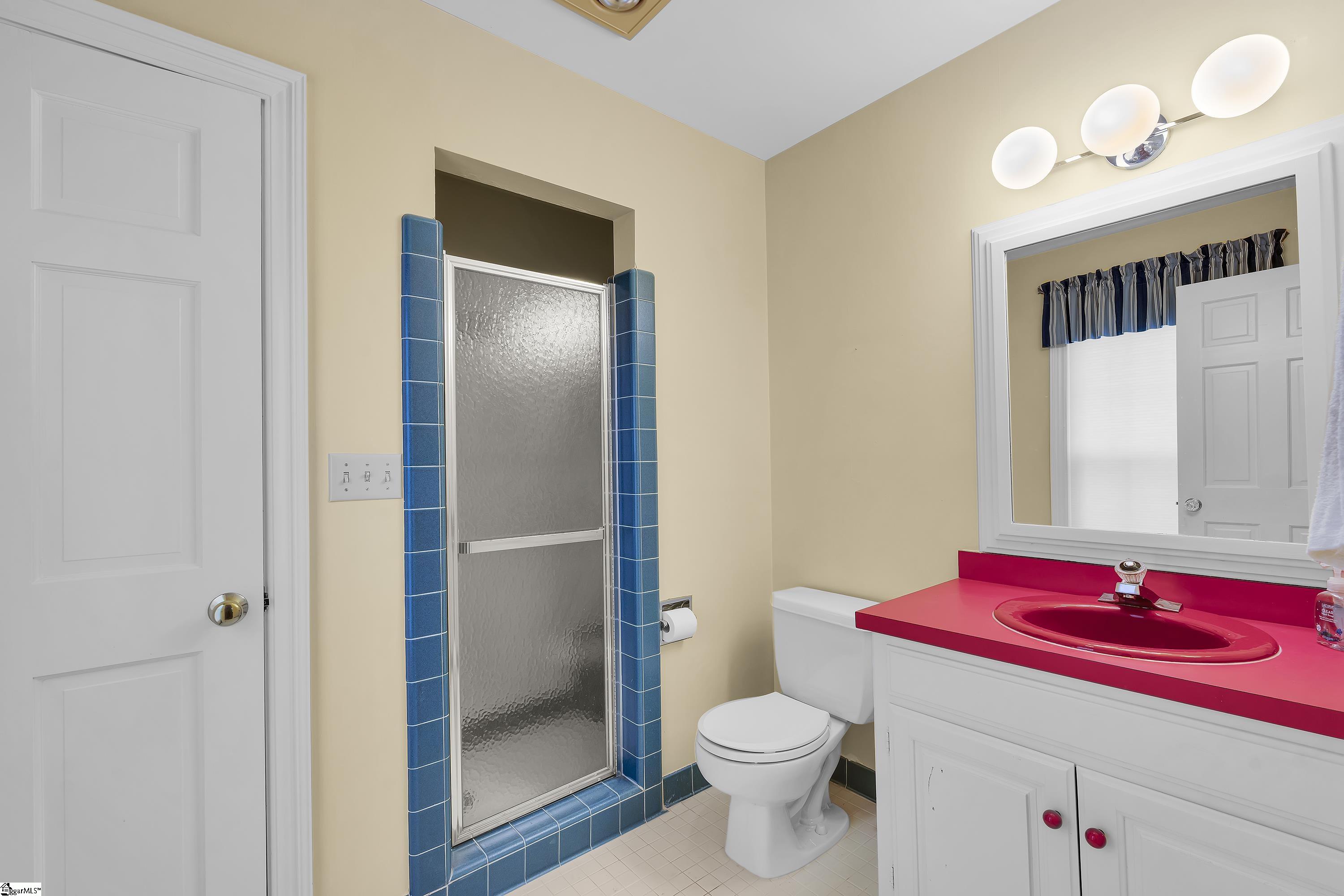 102 Graystone Road, Greenville