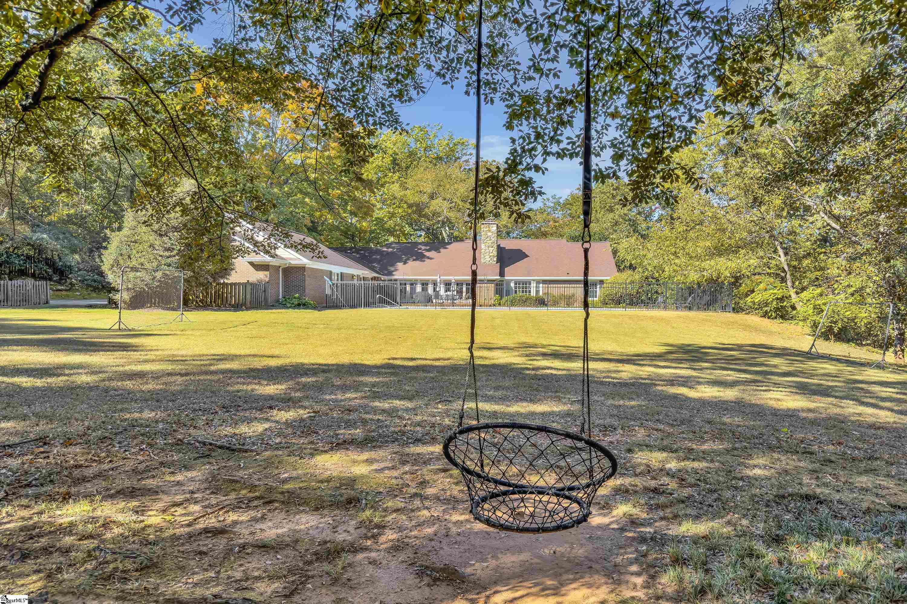 102 Graystone Road, Greenville