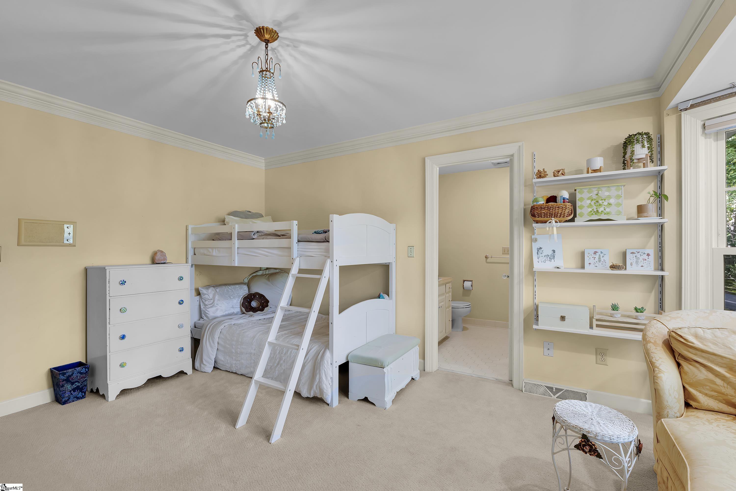 102 Graystone Road, Greenville