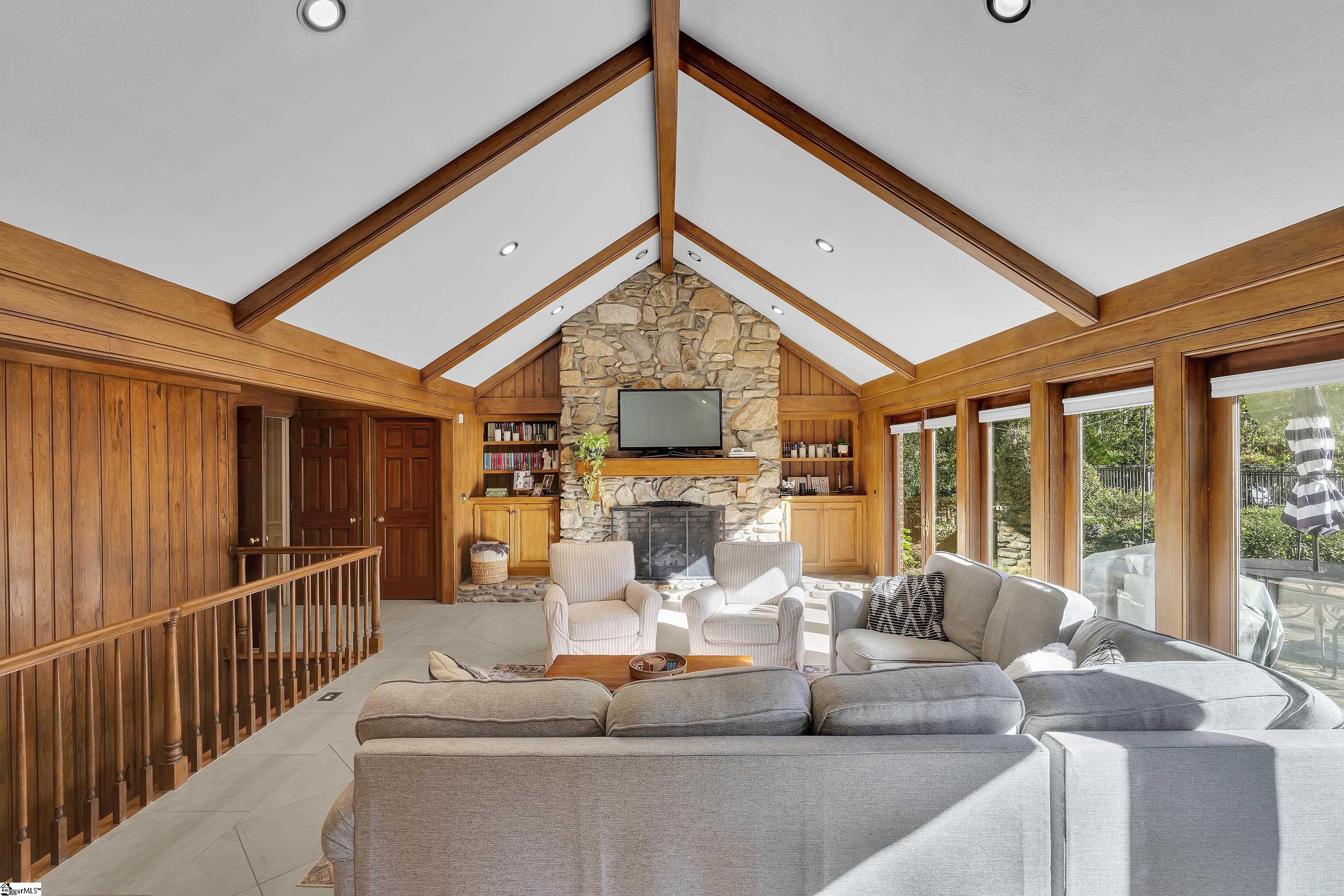 102 Graystone Road, Greenville