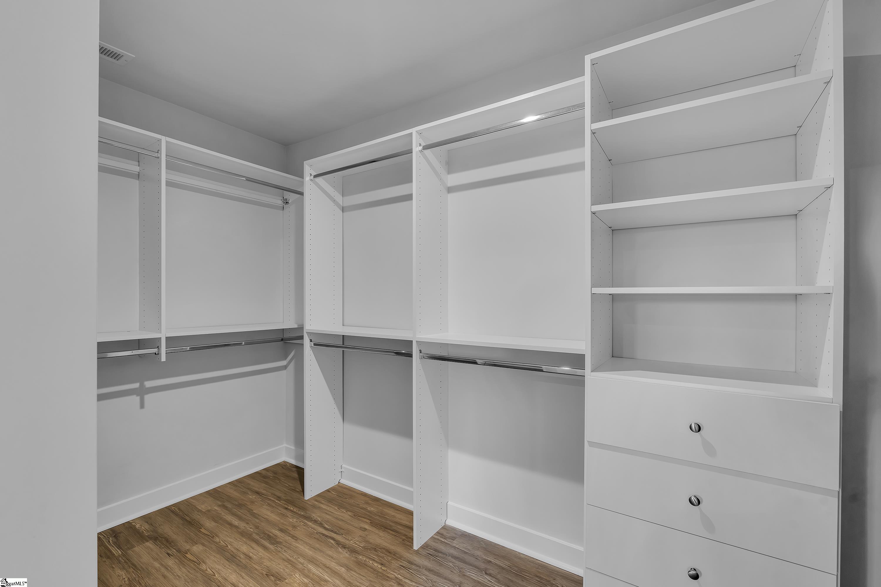 803 Shady Oak Court, Boiling Springs