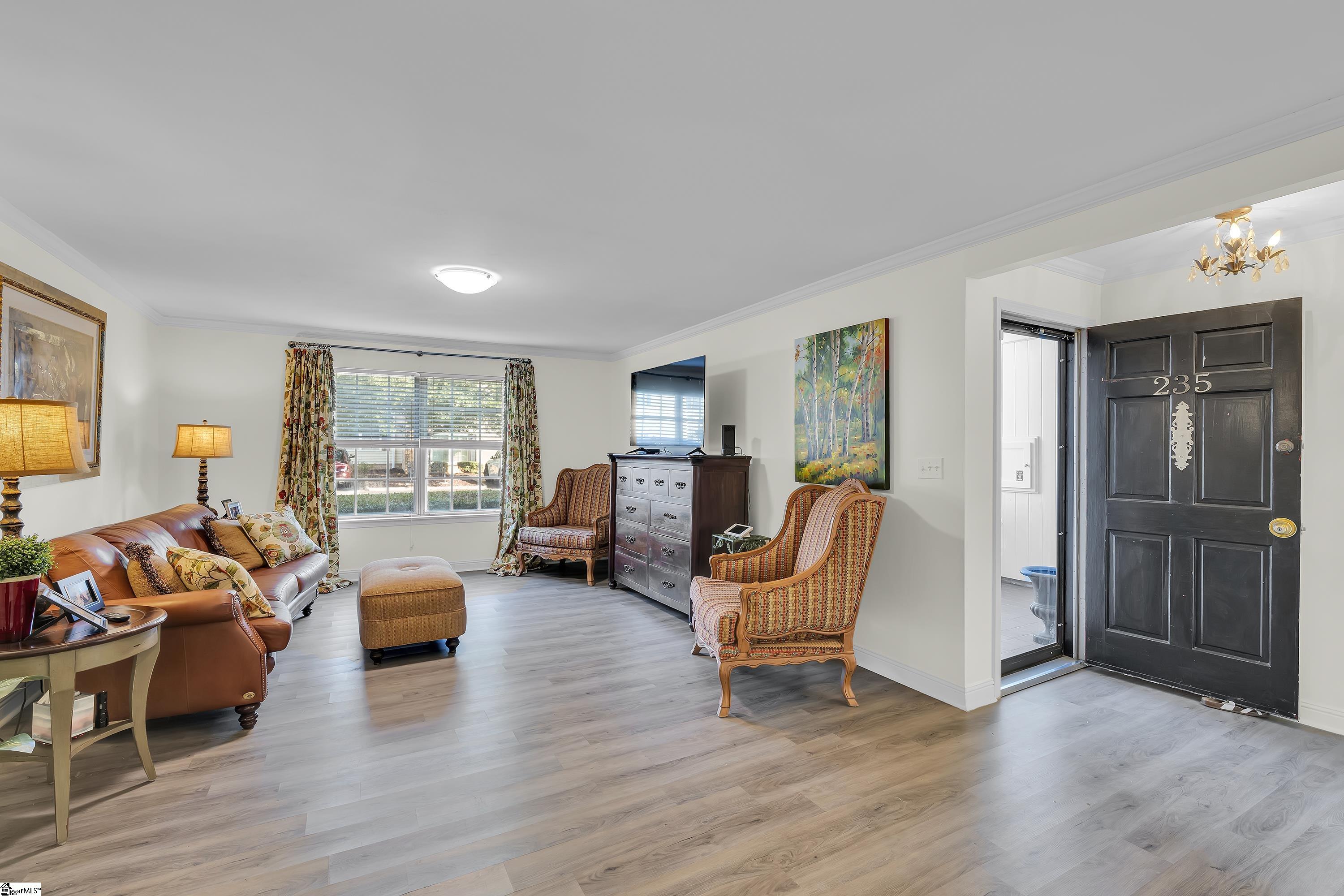 925 Cleveland Street Unit 235, Greenville Unit: Unit 235