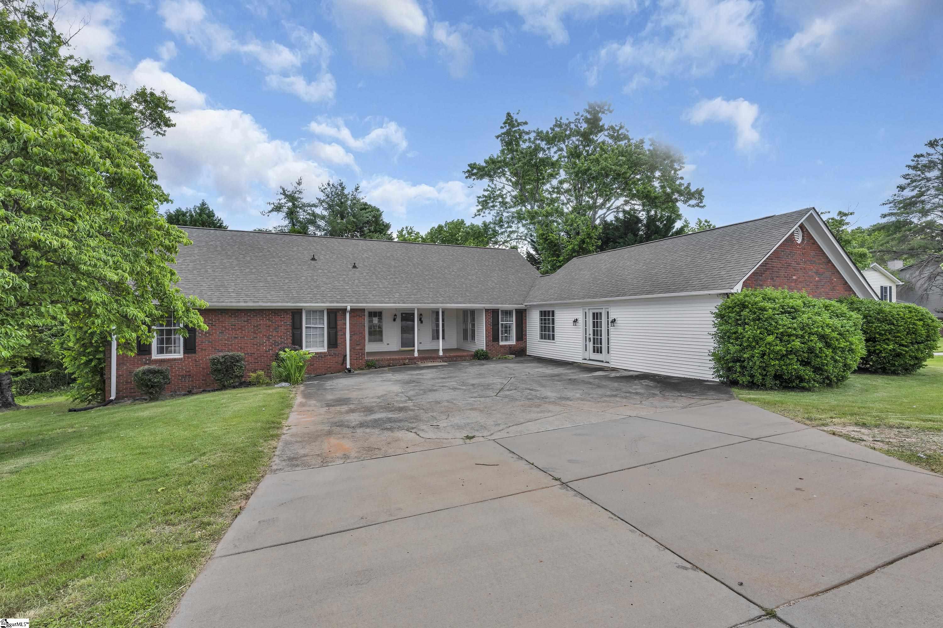 203 Roper Mountain Rd Extension