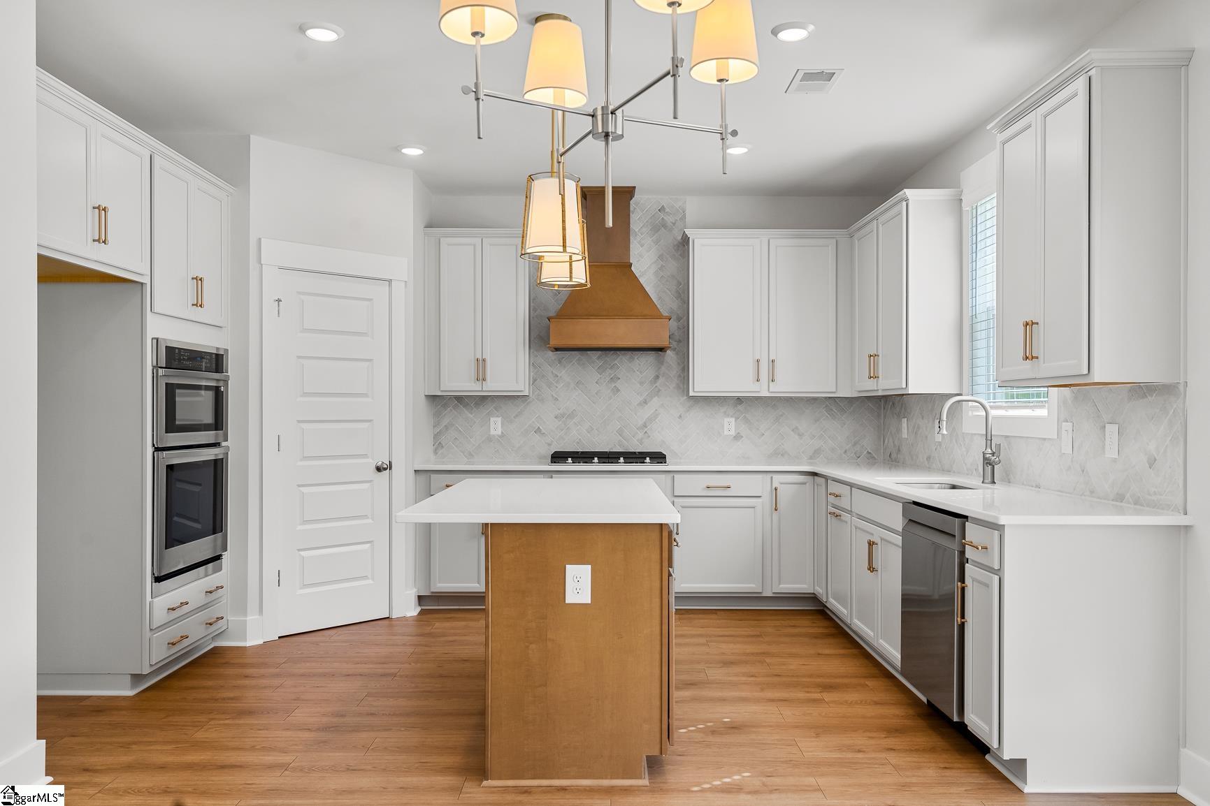 241 Creekside Circle