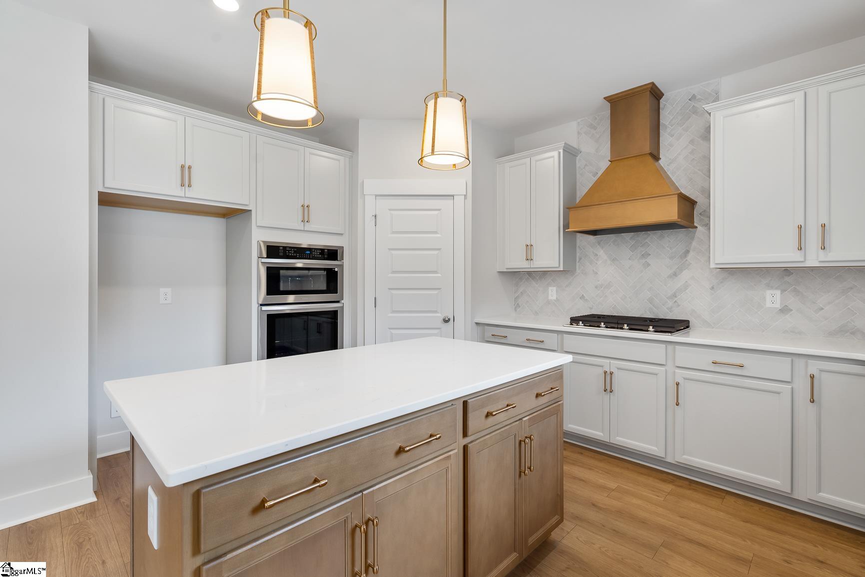 241 Creekside Circle