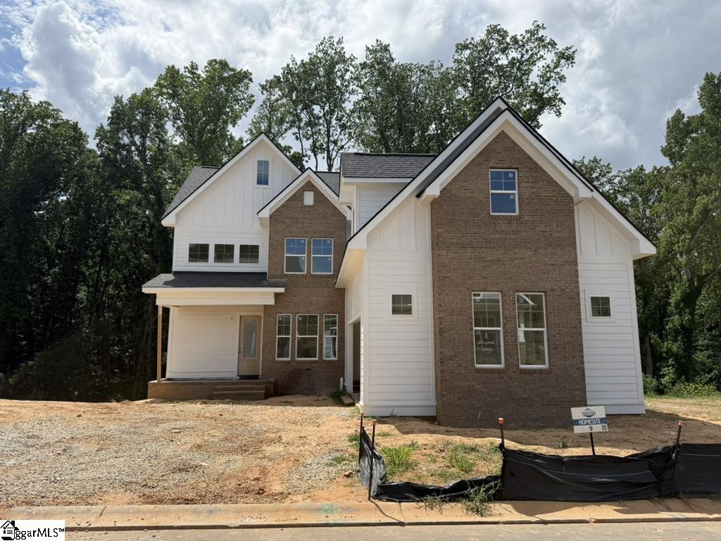 8 Carlingford Way