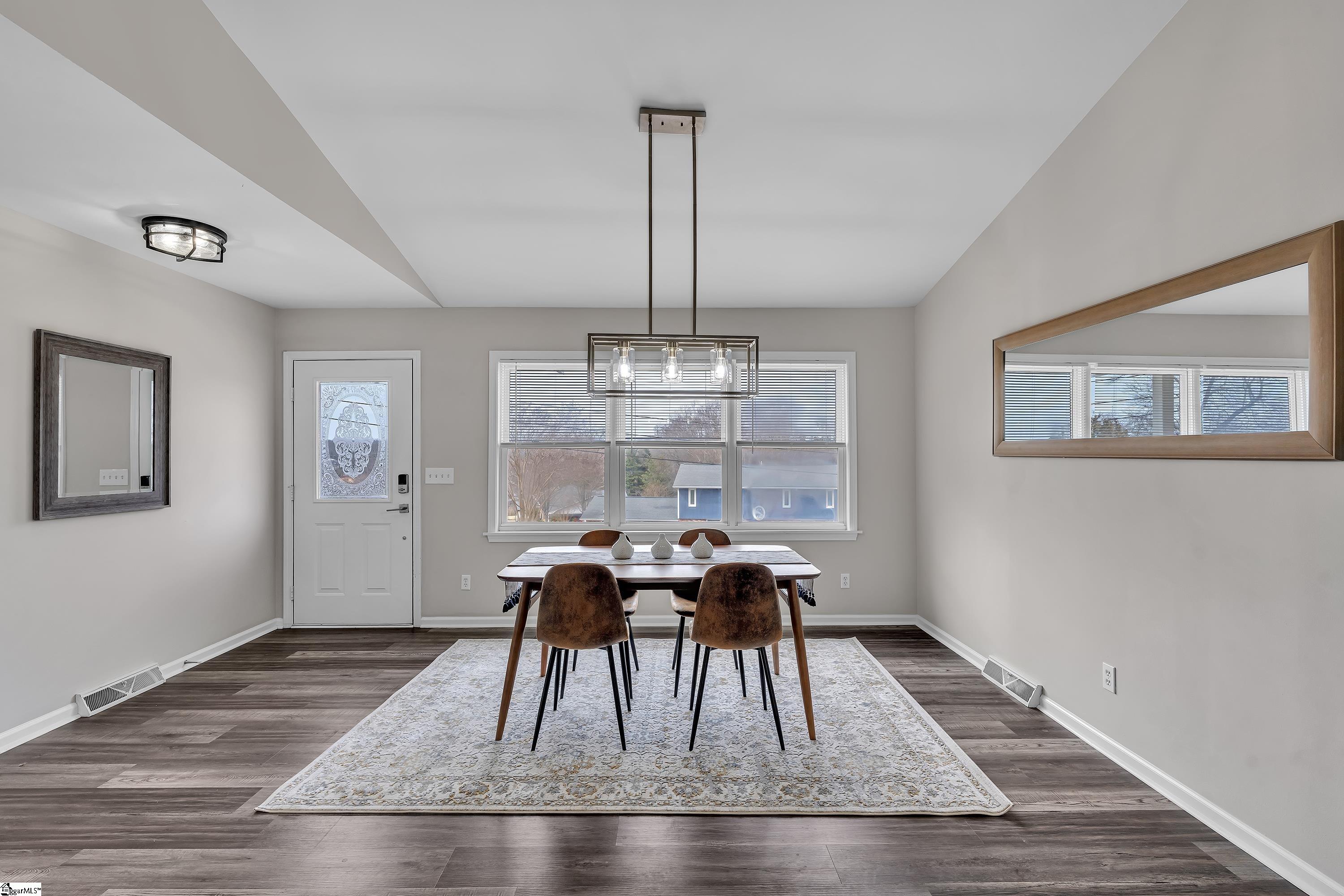 202 Kenilworth Drive