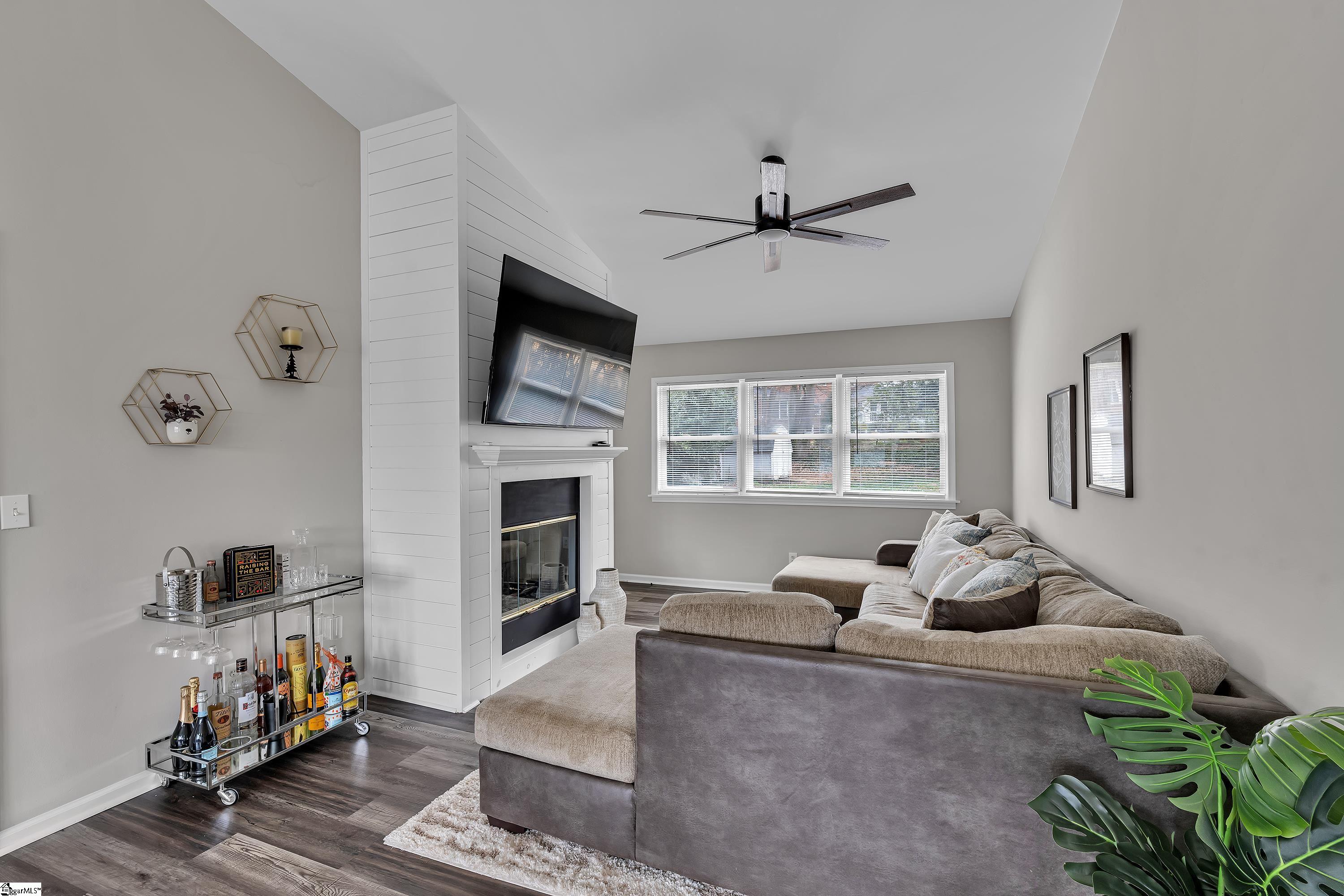 202 Kenilworth Drive