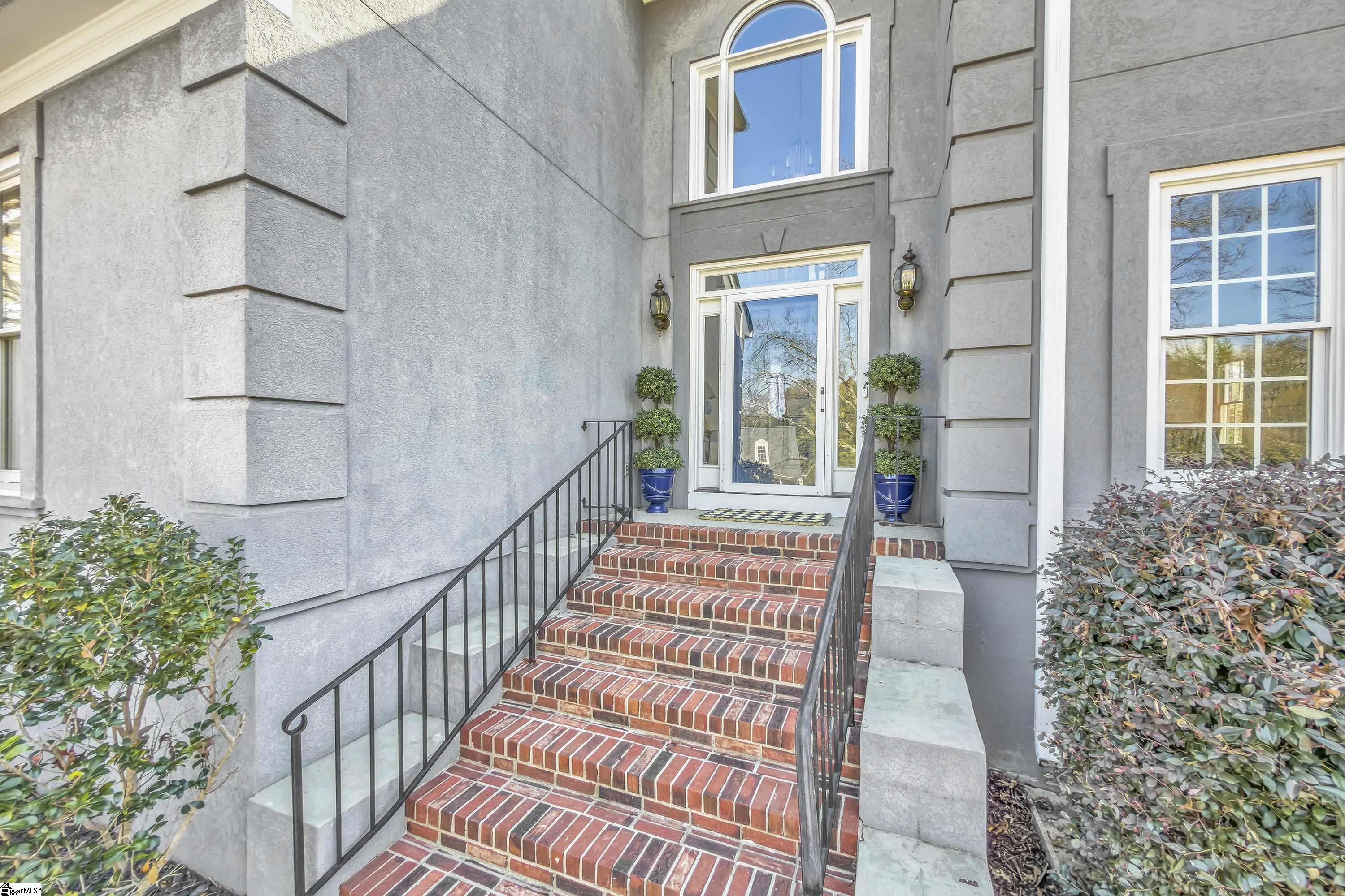 156 Circle Slope Drive