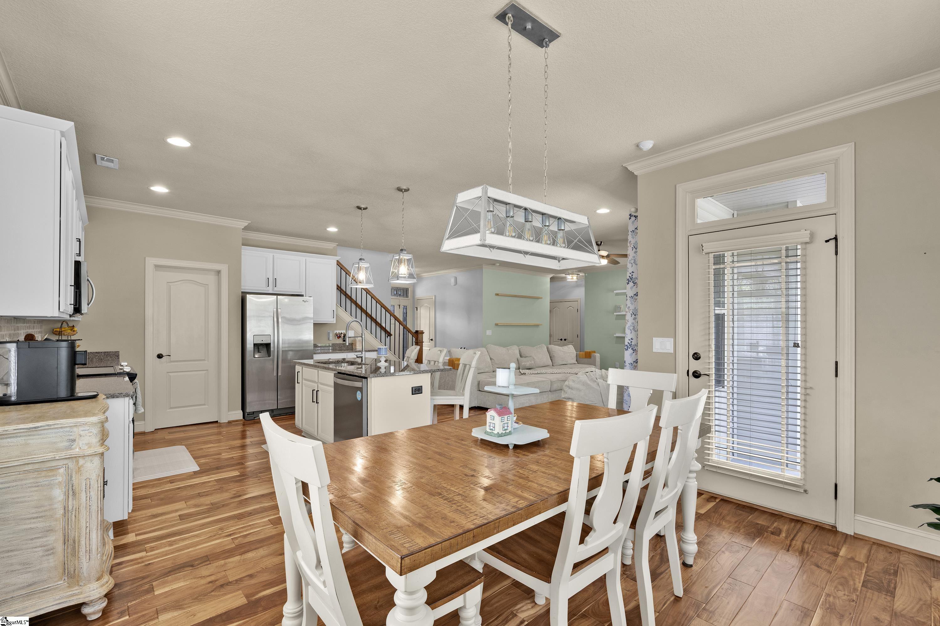 225 Bayswater Lane