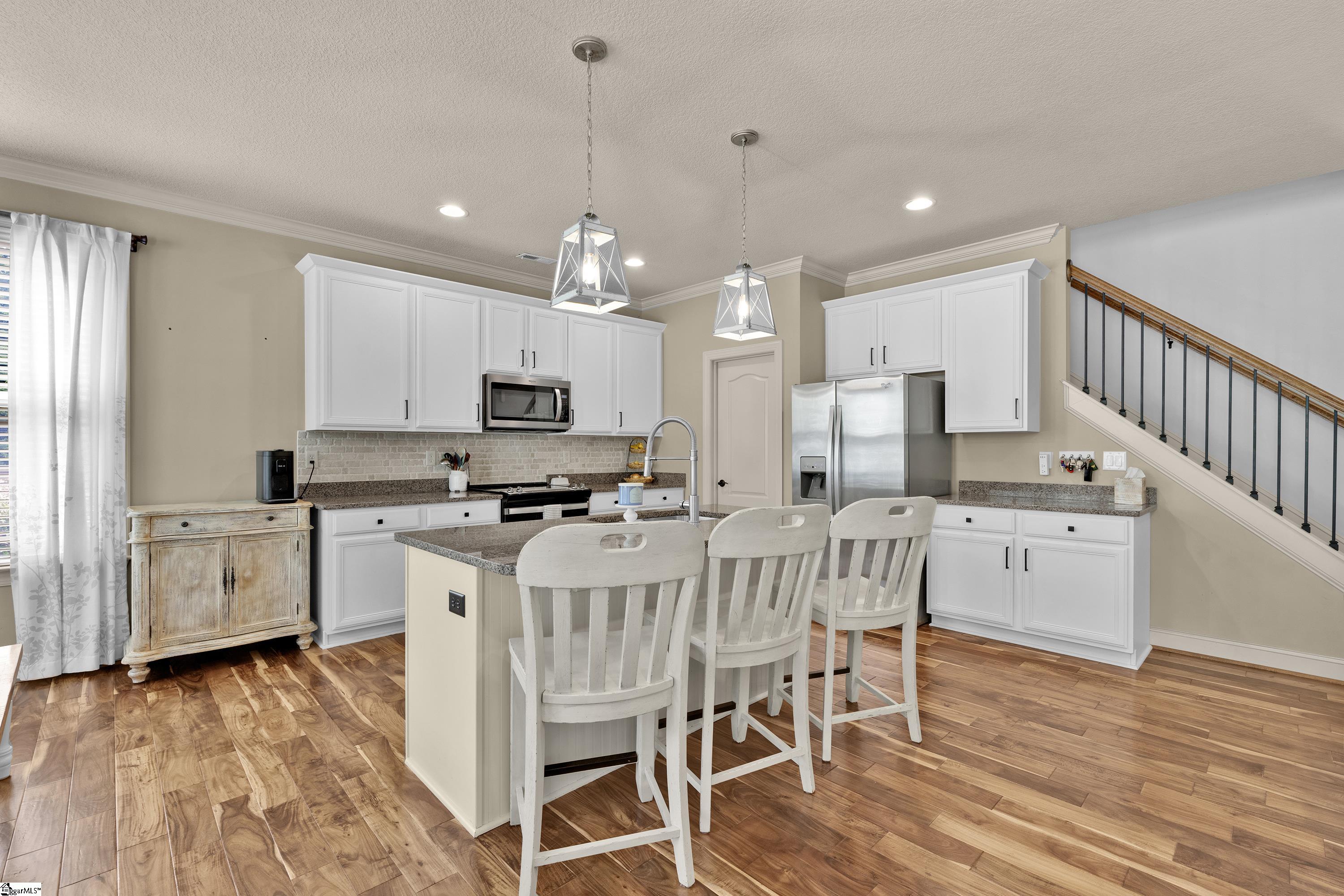 225 Bayswater Lane