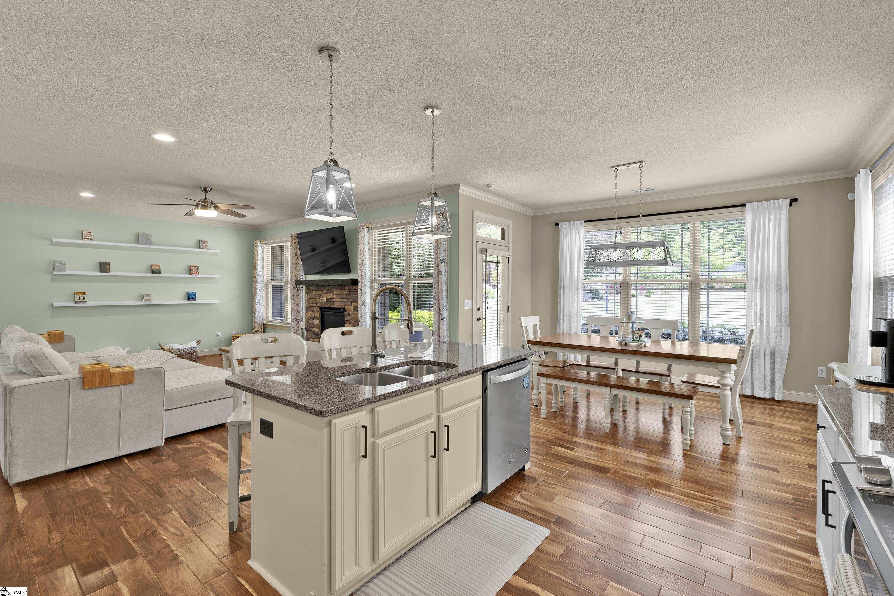 225 Bayswater Lane