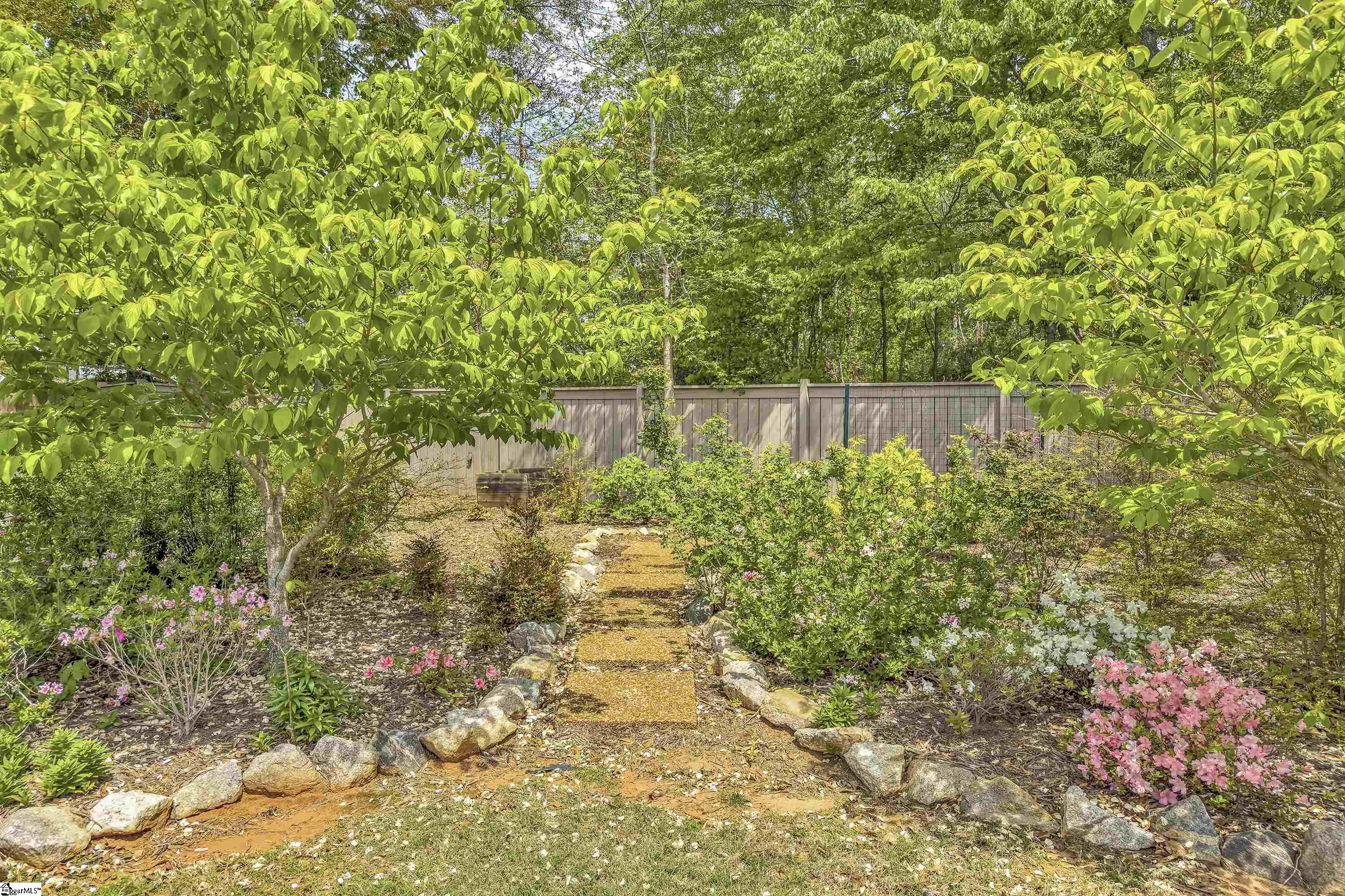 225 Bayswater Lane
