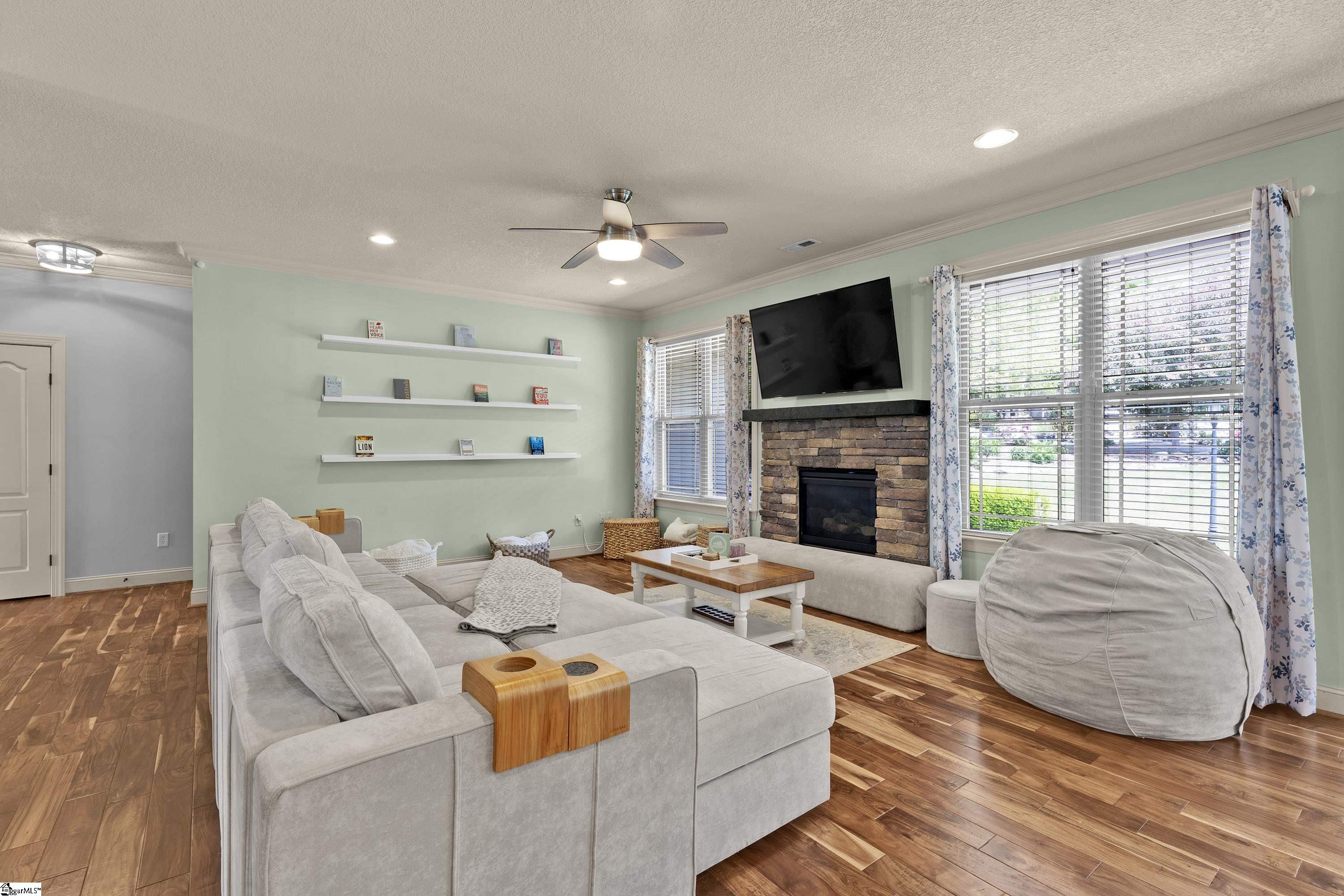 225 Bayswater Lane