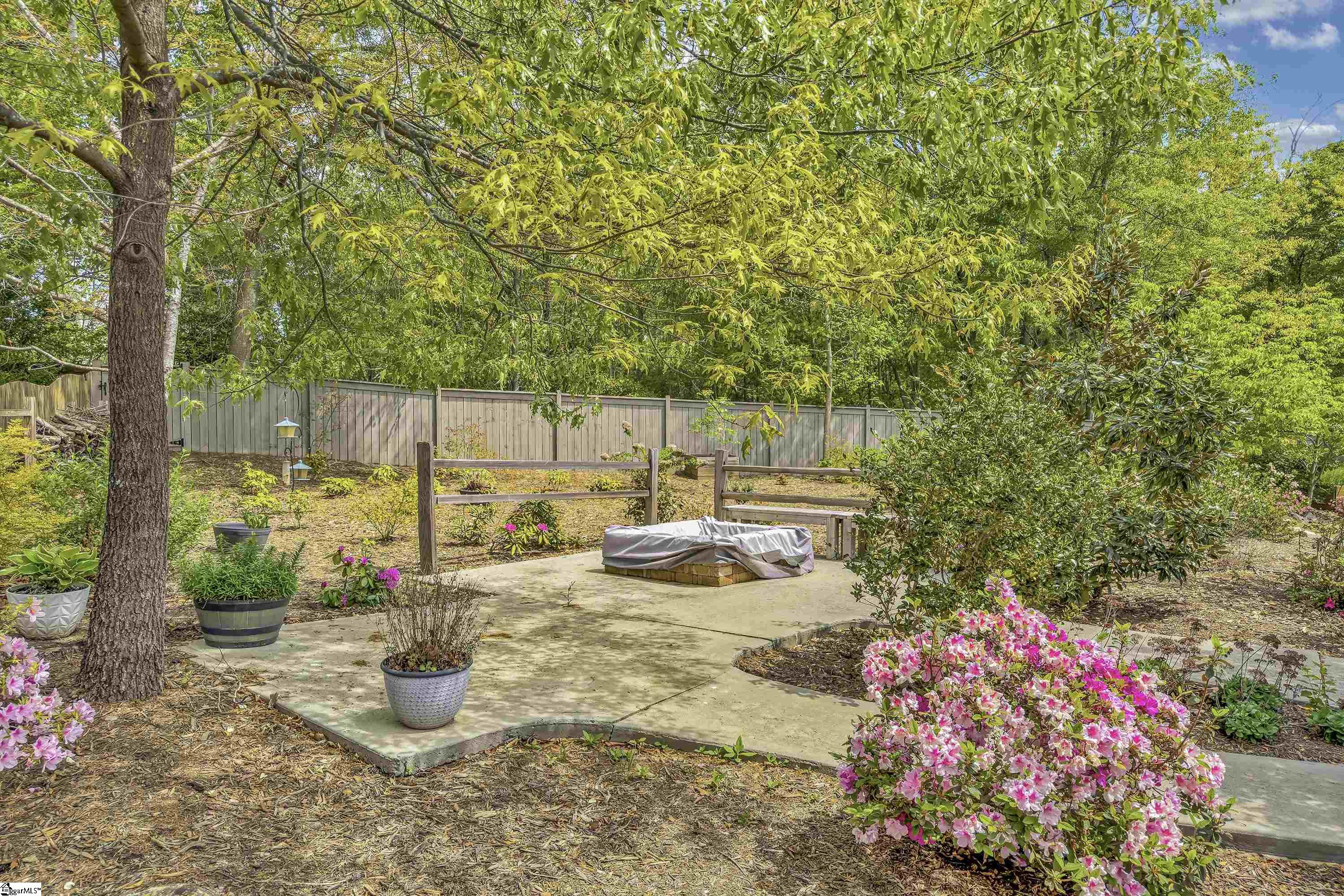 225 Bayswater Lane