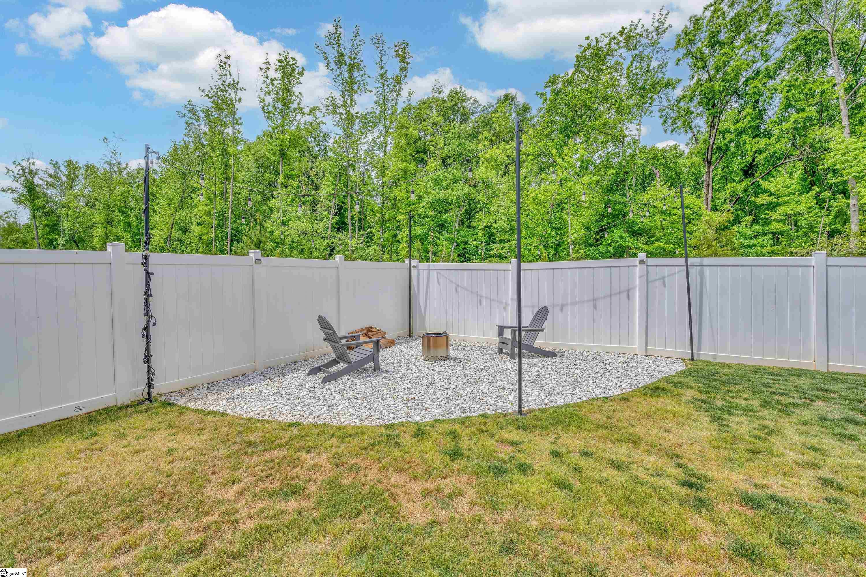 121 Strongridge Trail