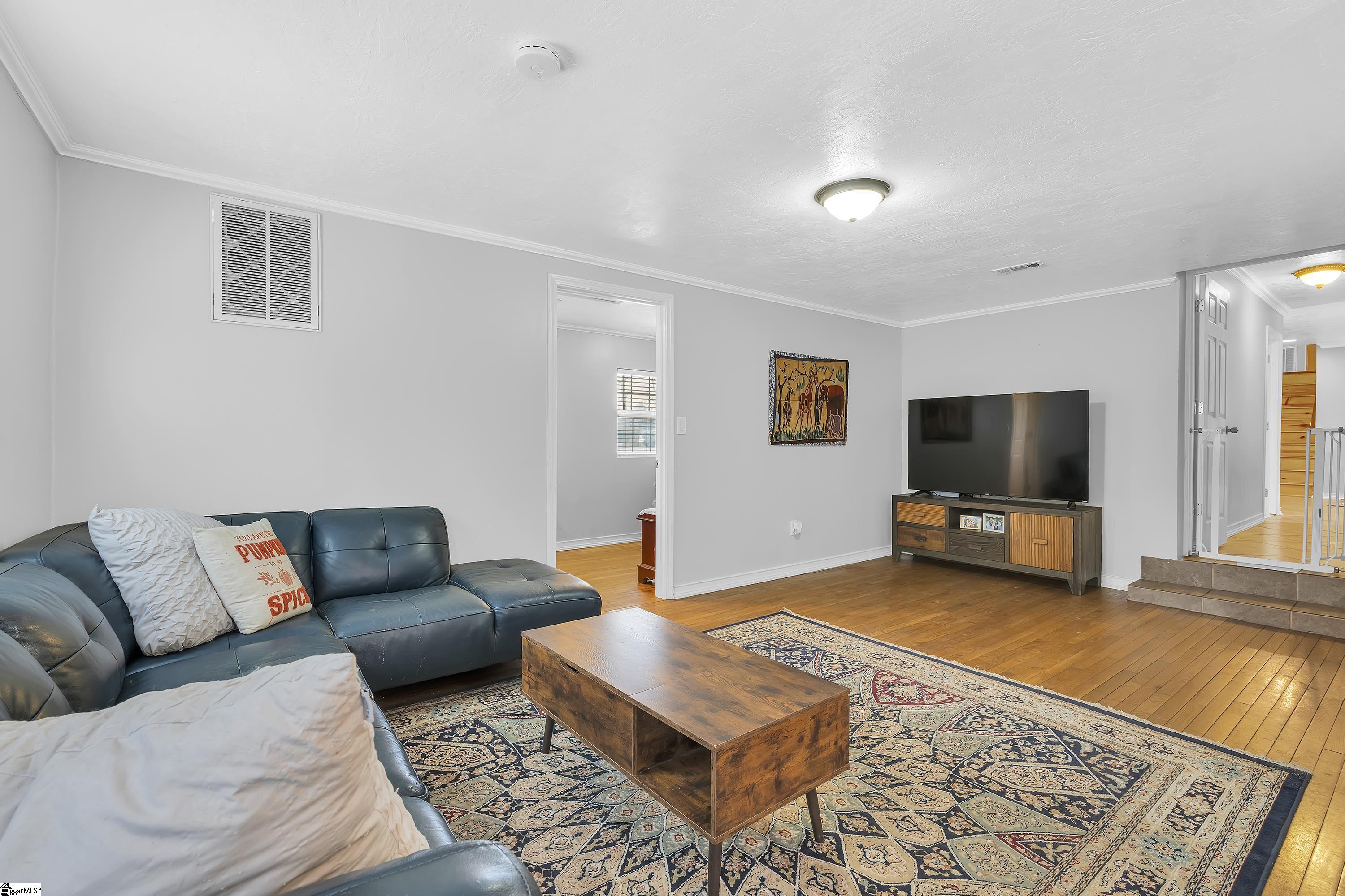 6 Devonshire Lane