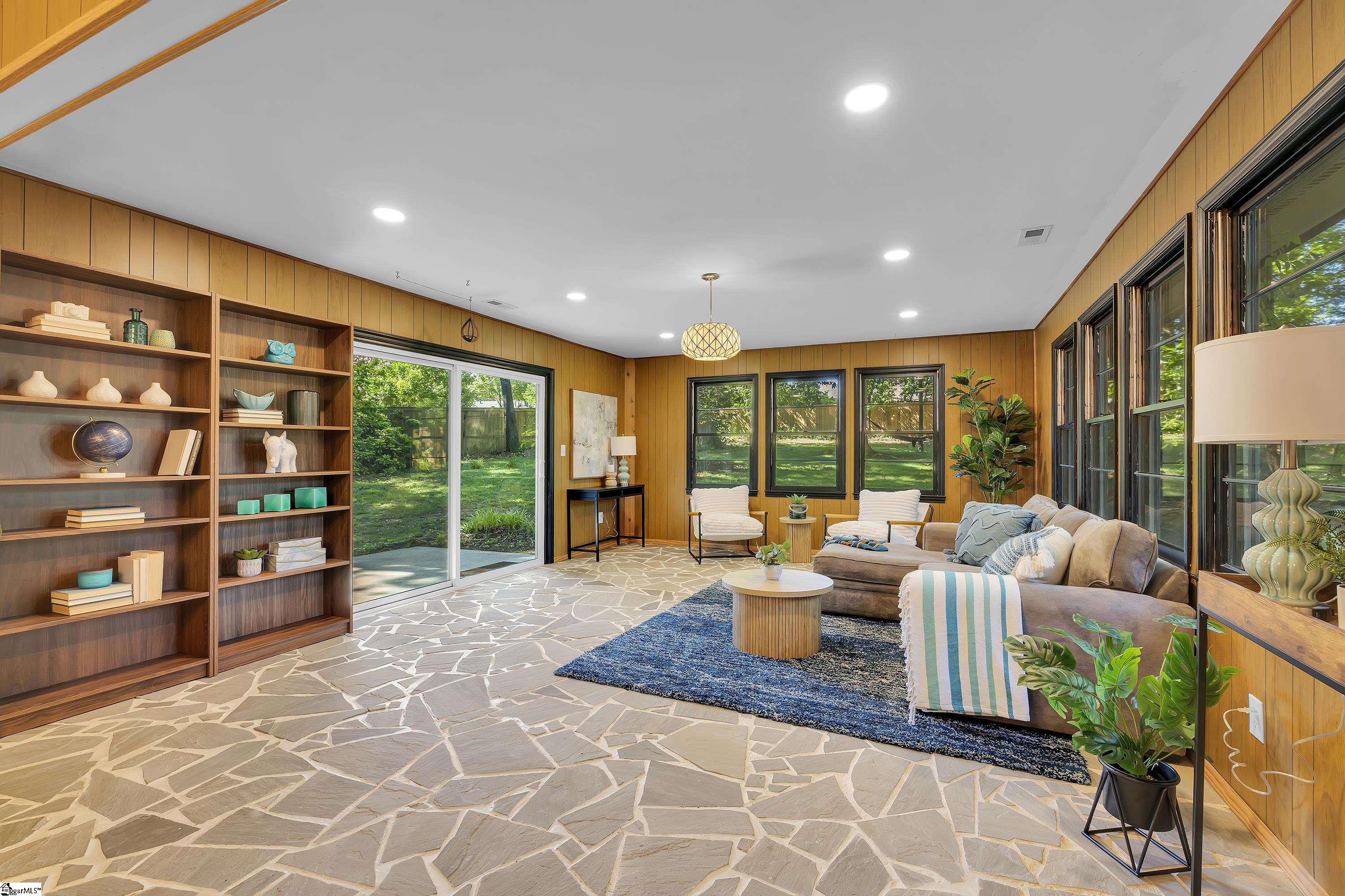 207 Melbourne Lane