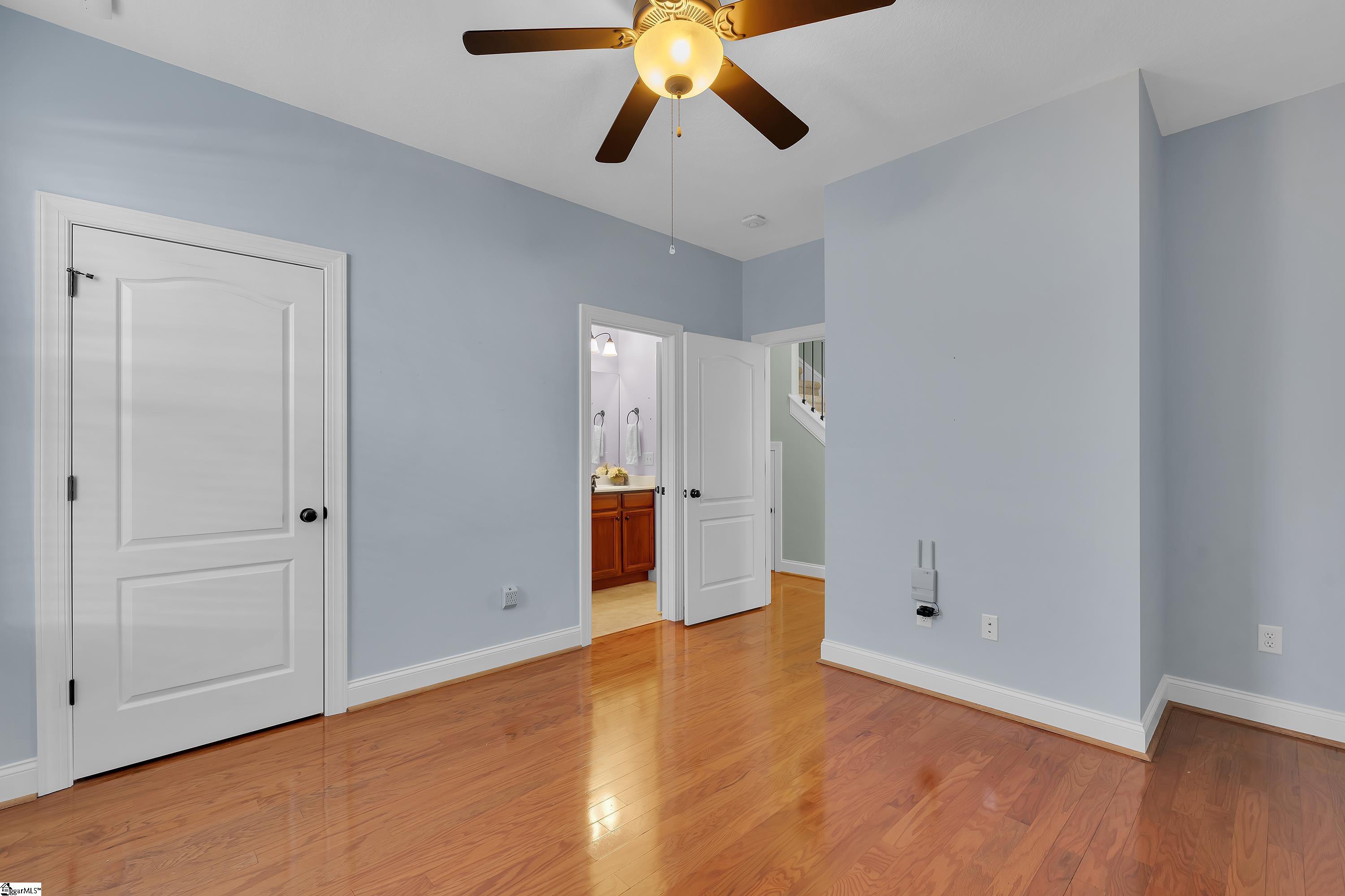 23 Litten Way