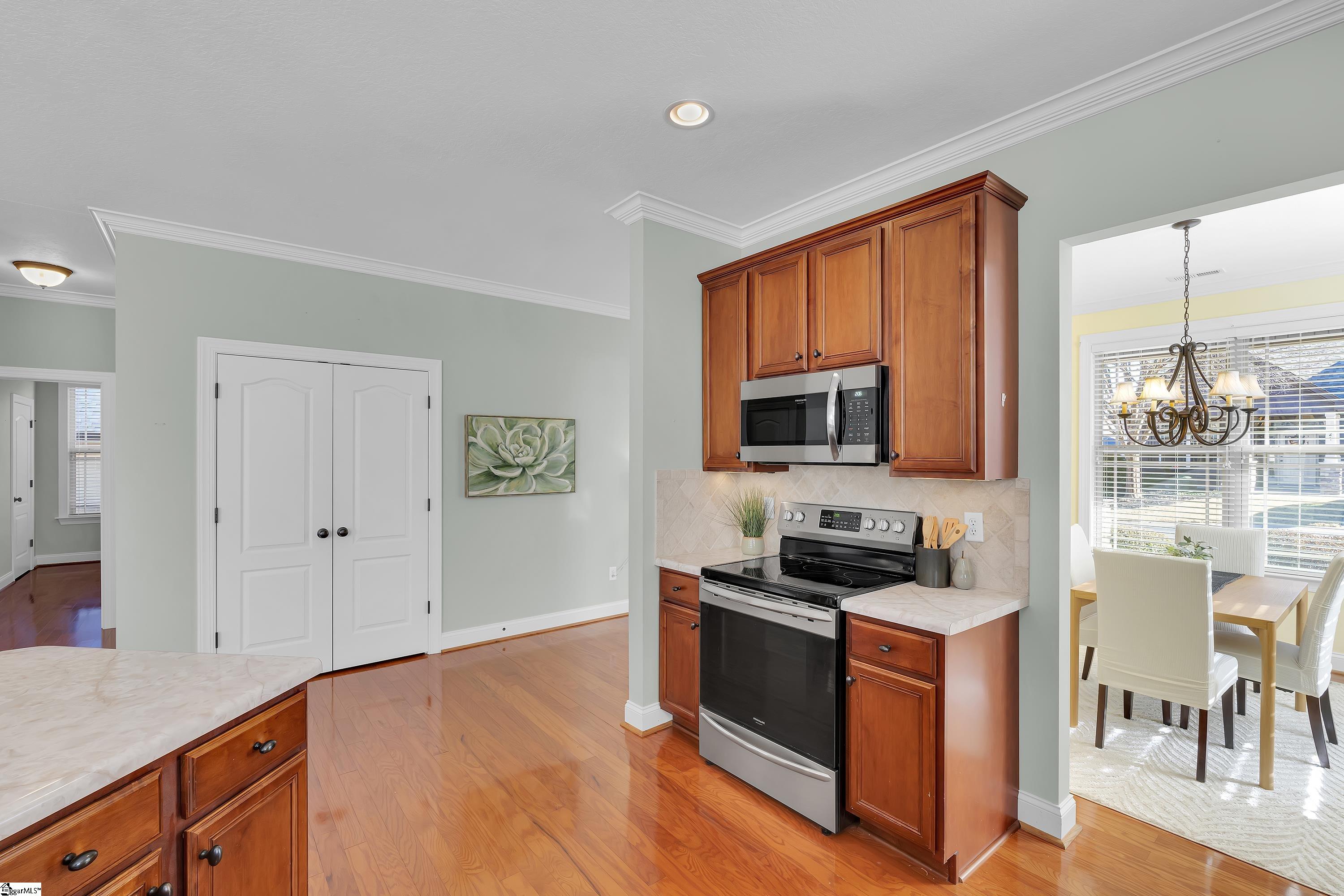 23 Litten Way