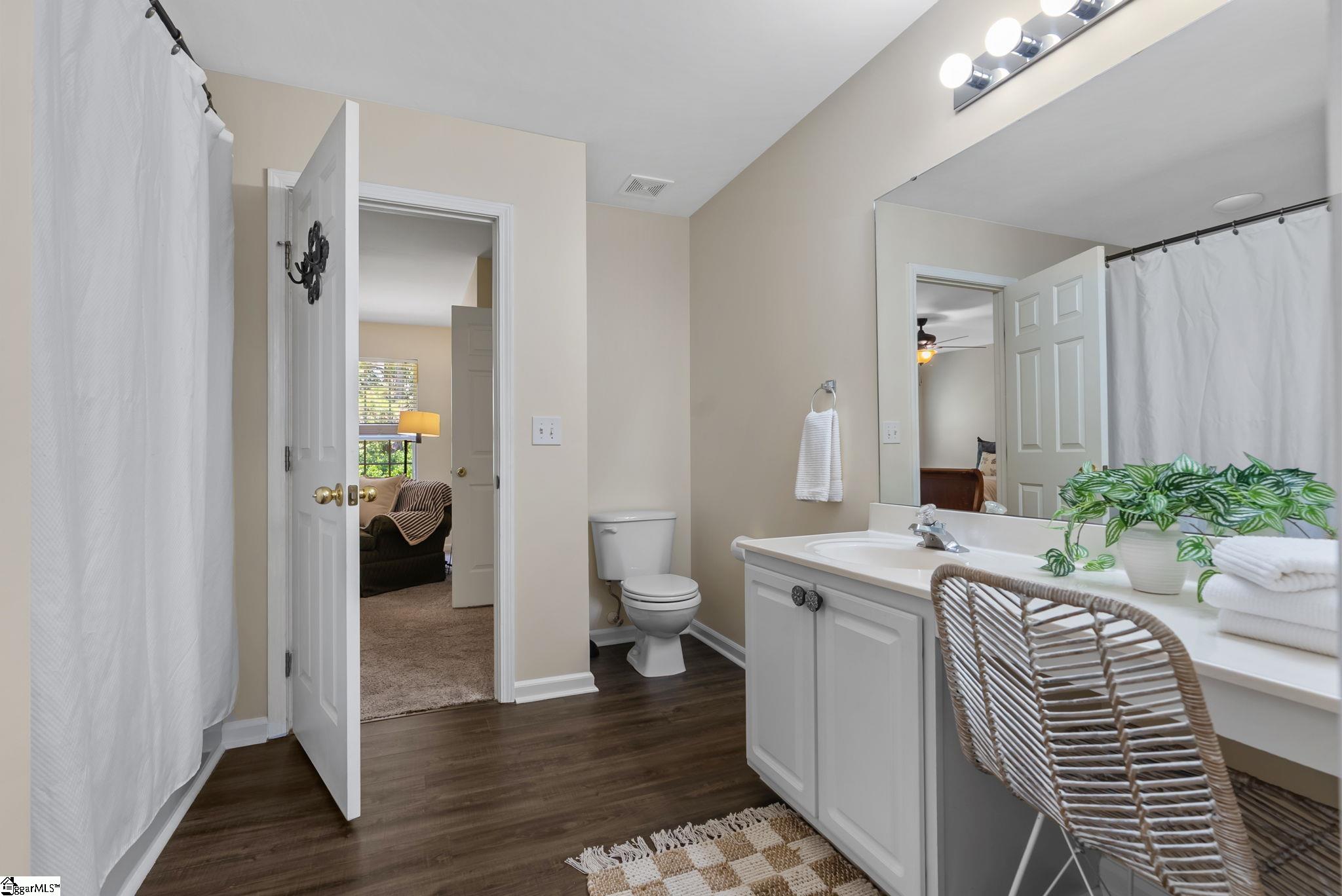 108 Bathurst Lane