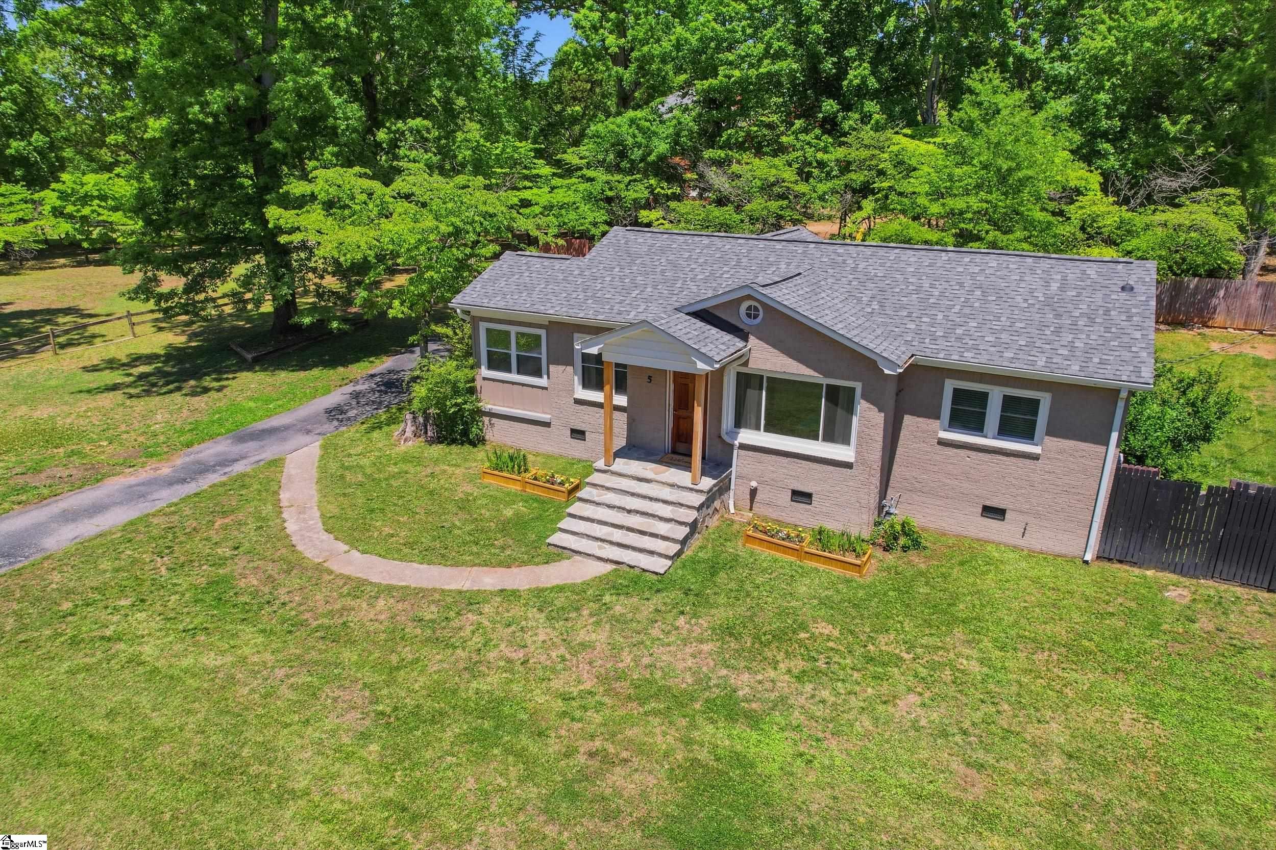 5 Courtney Circle