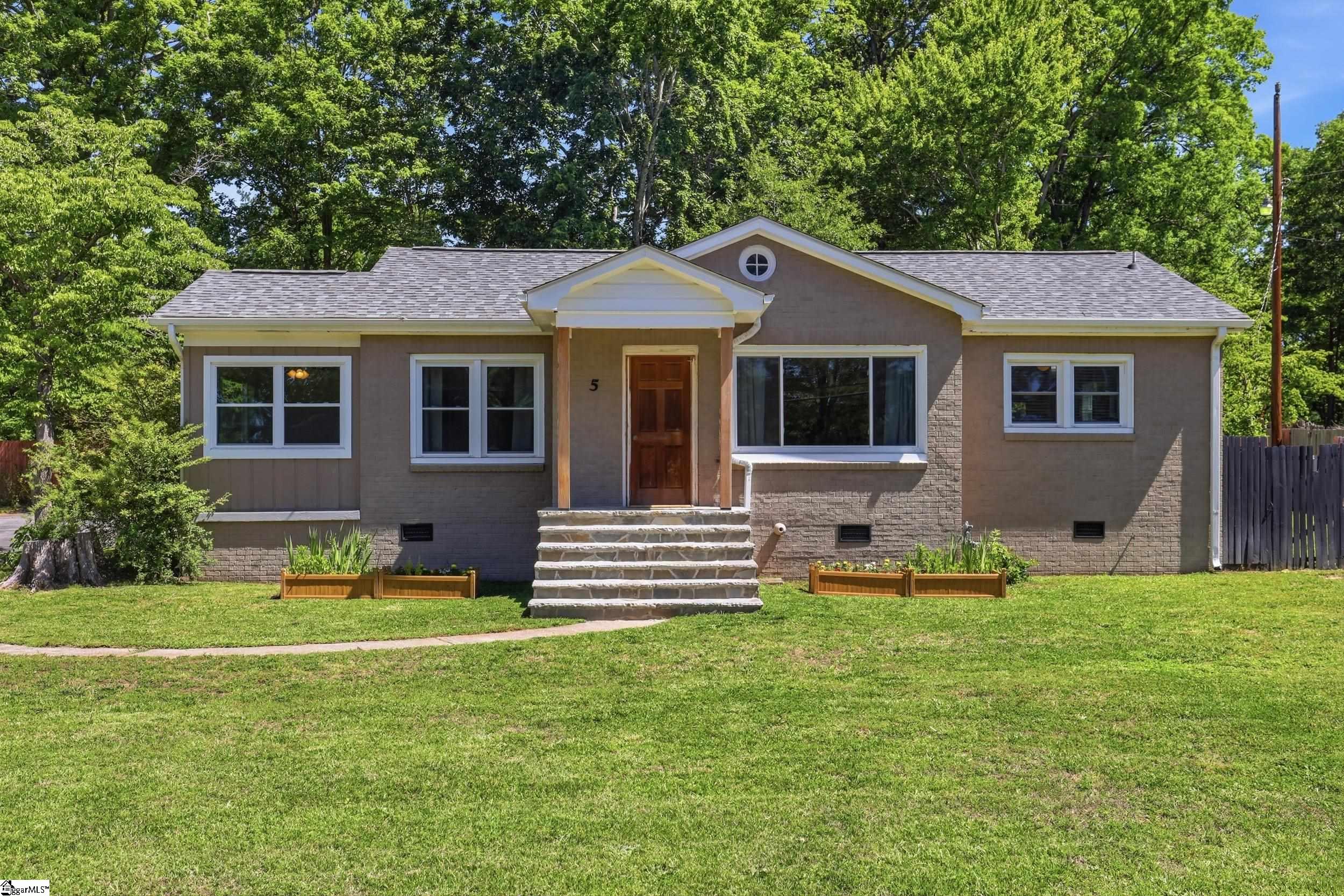 5 Courtney Circle
