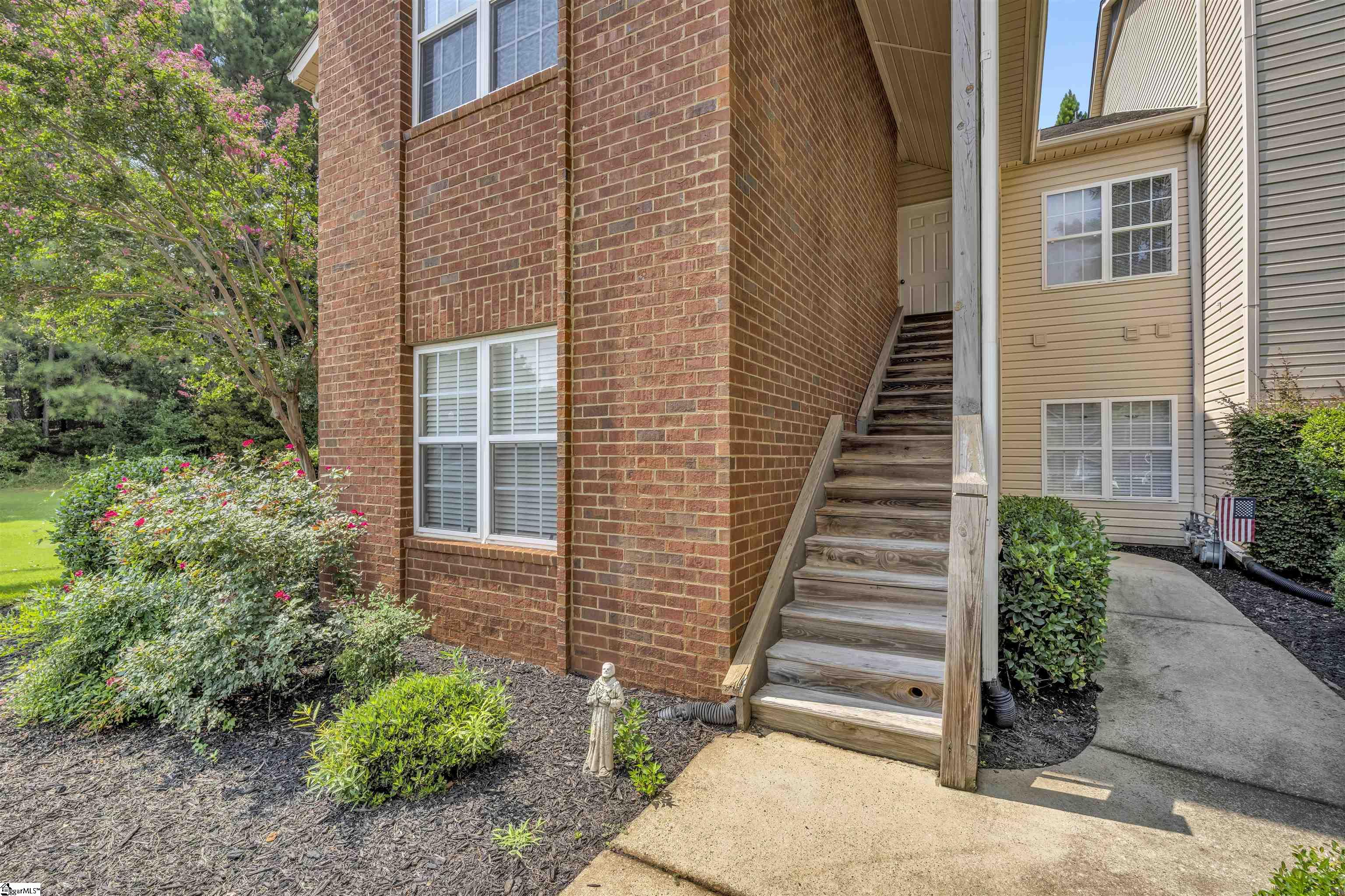 190 Wexford Drive Suite 200